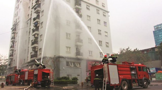 Thủ tướng yêu cầu hoàn thành tổng kiểm tra an toàn phòng cháy, chữa cháy tại các chung cư trước 15/11 - Ảnh 1.