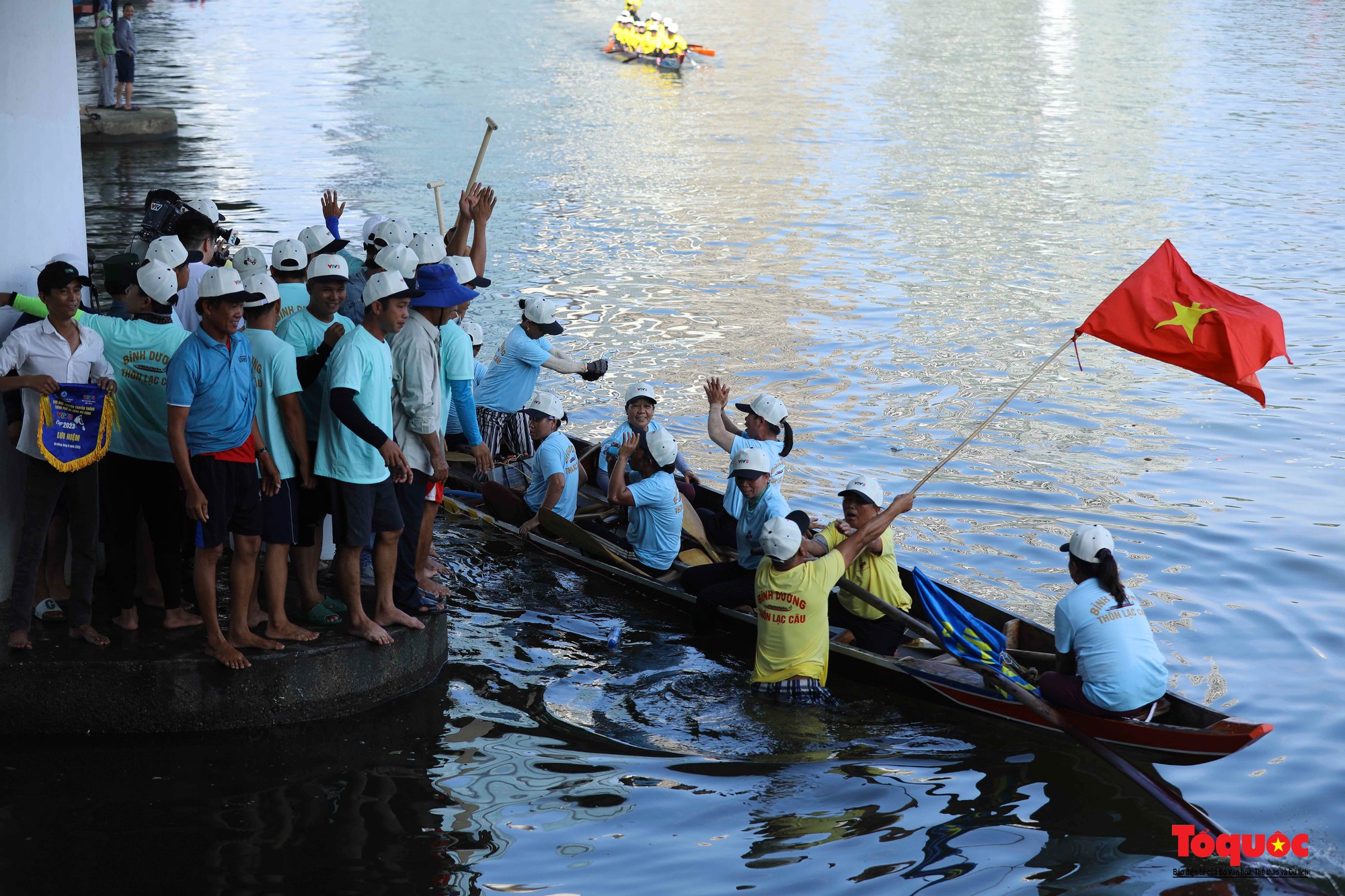 Sôi nổi giải đua thuyền truyền thống trên sông Hàn chào mừng Quốc khánh 2/9 - Ảnh 19.