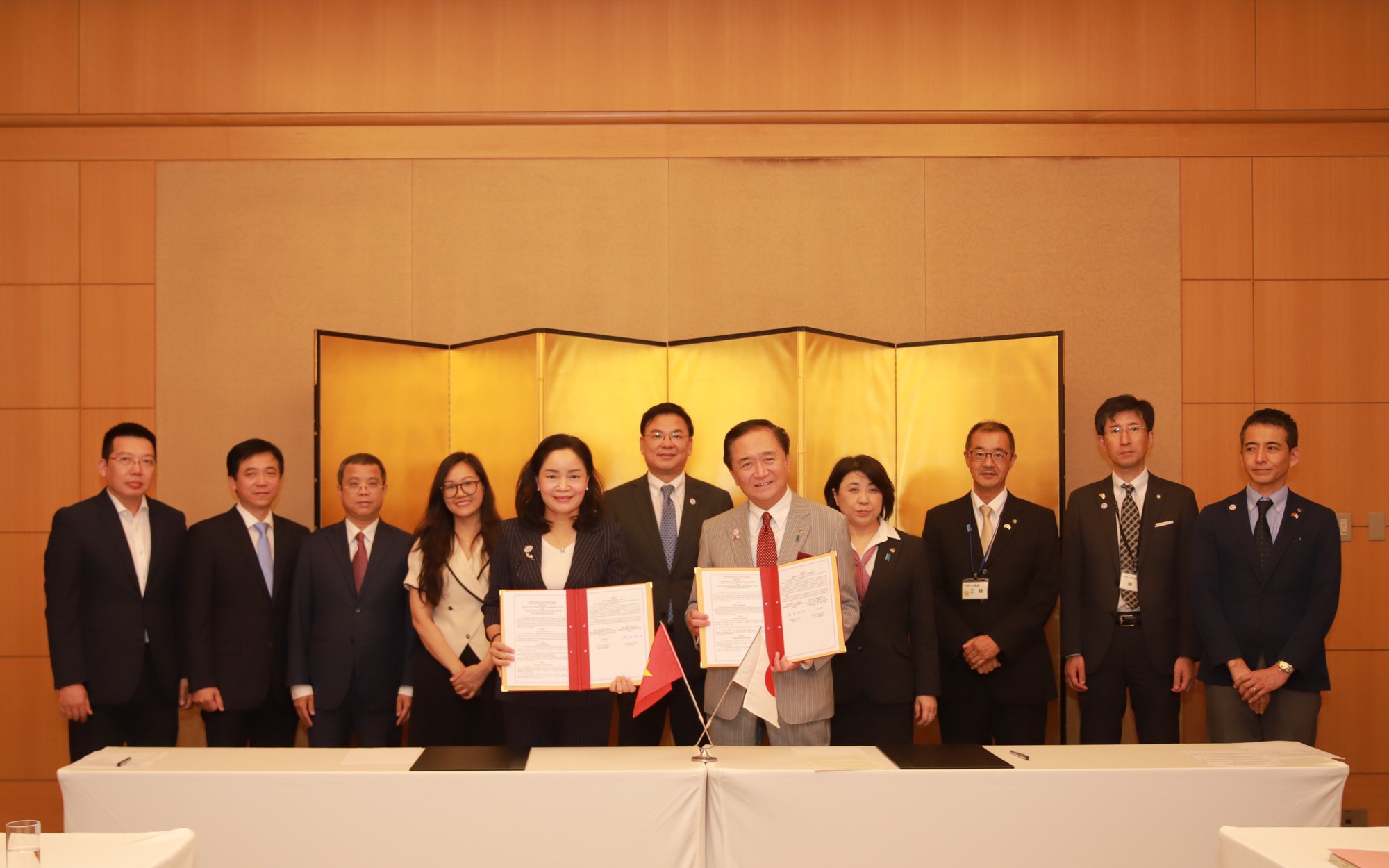 Ký kết Thỏa thuận hợp tác Văn hóa, Thể thao, Du lịch giữa Bộ VHTTDL Việt Nam và tỉnh Kanagawa (Nhật Bản) giai đoạn 2023-2025