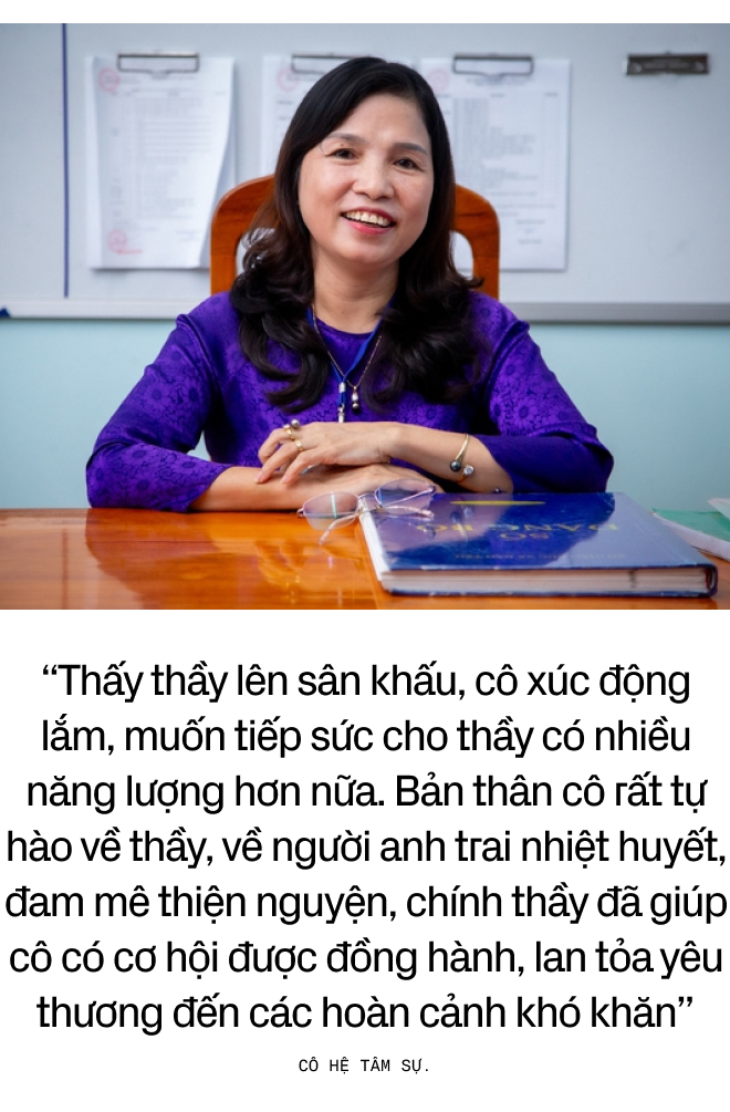 Thầy Hiệu trưởng già hơn 30 năm làm MC đám cưới để có tiền cho học trò nghèo: - Ảnh 26.