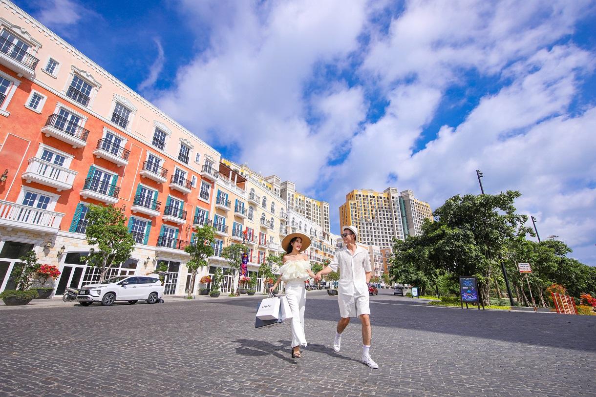 Cẩm nang khám phá Phú Quốc với 4-5 triệu đồng - Ảnh 1. Cẩm nang khám phá Phú Quốc với 4-5 triệu đồng - Ảnh 1.