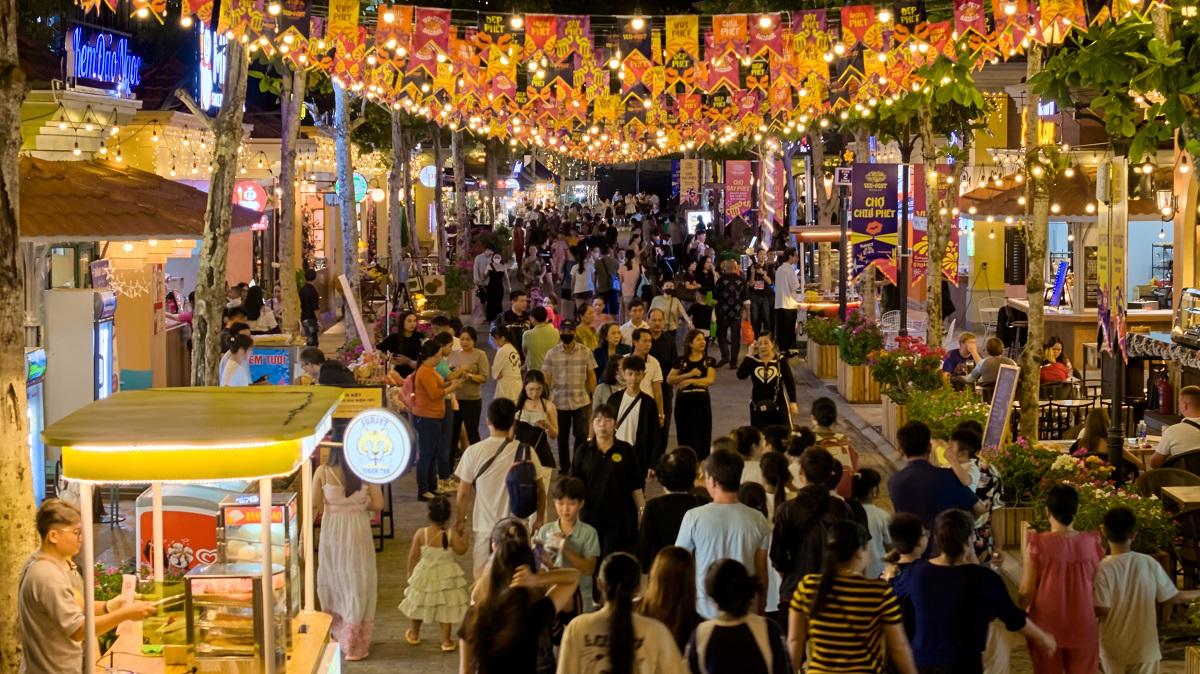 Cẩm nang khám phá Phú Quốc với 4-5 triệu đồng - Ảnh 9. Cẩm nang khám phá Phú Quốc với 4-5 triệu đồng - Ảnh 9.