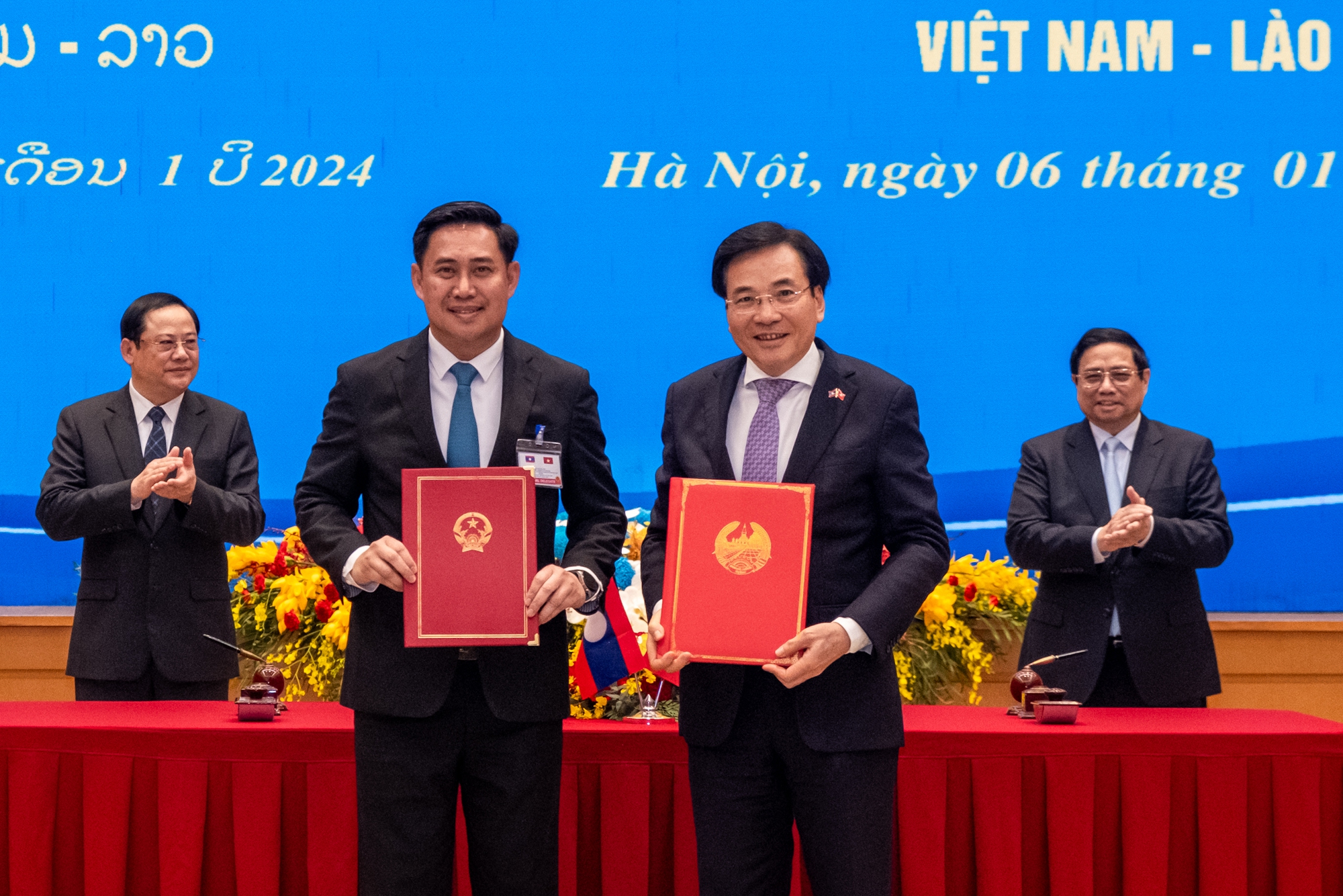 Thủ tướng Phạm Minh Chính chủ trì lễ đón trong chuyến thăm Việt Nam của Thủ tướng Lào. - Ảnh 11.