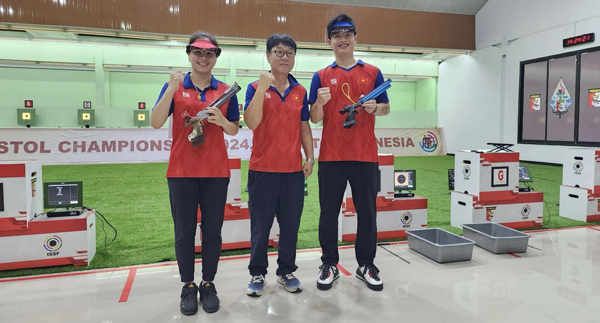 Giải bắn súng vô địch châu Á 2024: Trịnh Thu Vịnh, Phạm Quang Huy giành HCV - Ảnh 1.