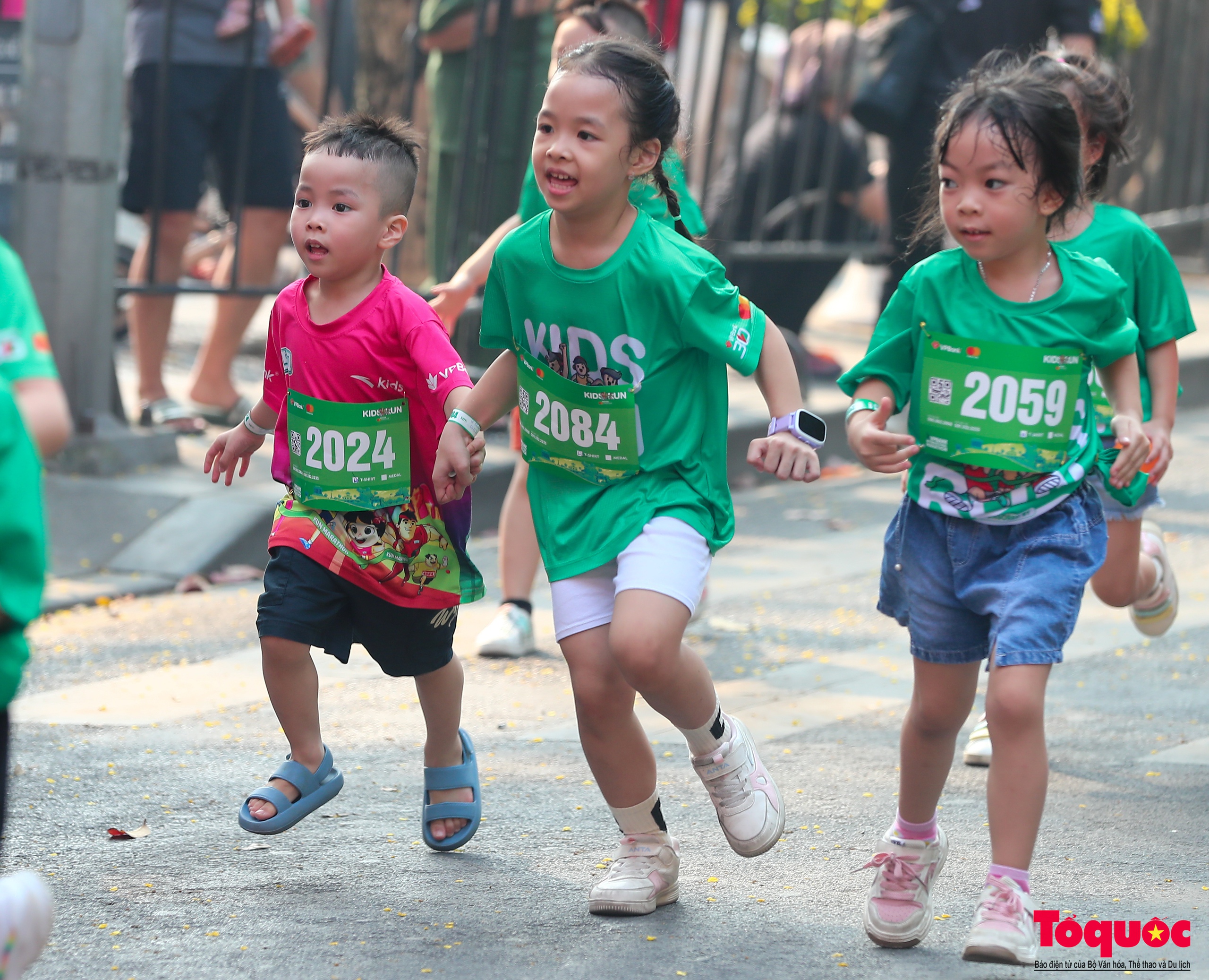 500 vận động viên nhí tham gia giải chạy Mastercard Kids Run 2024 - Ảnh 14.