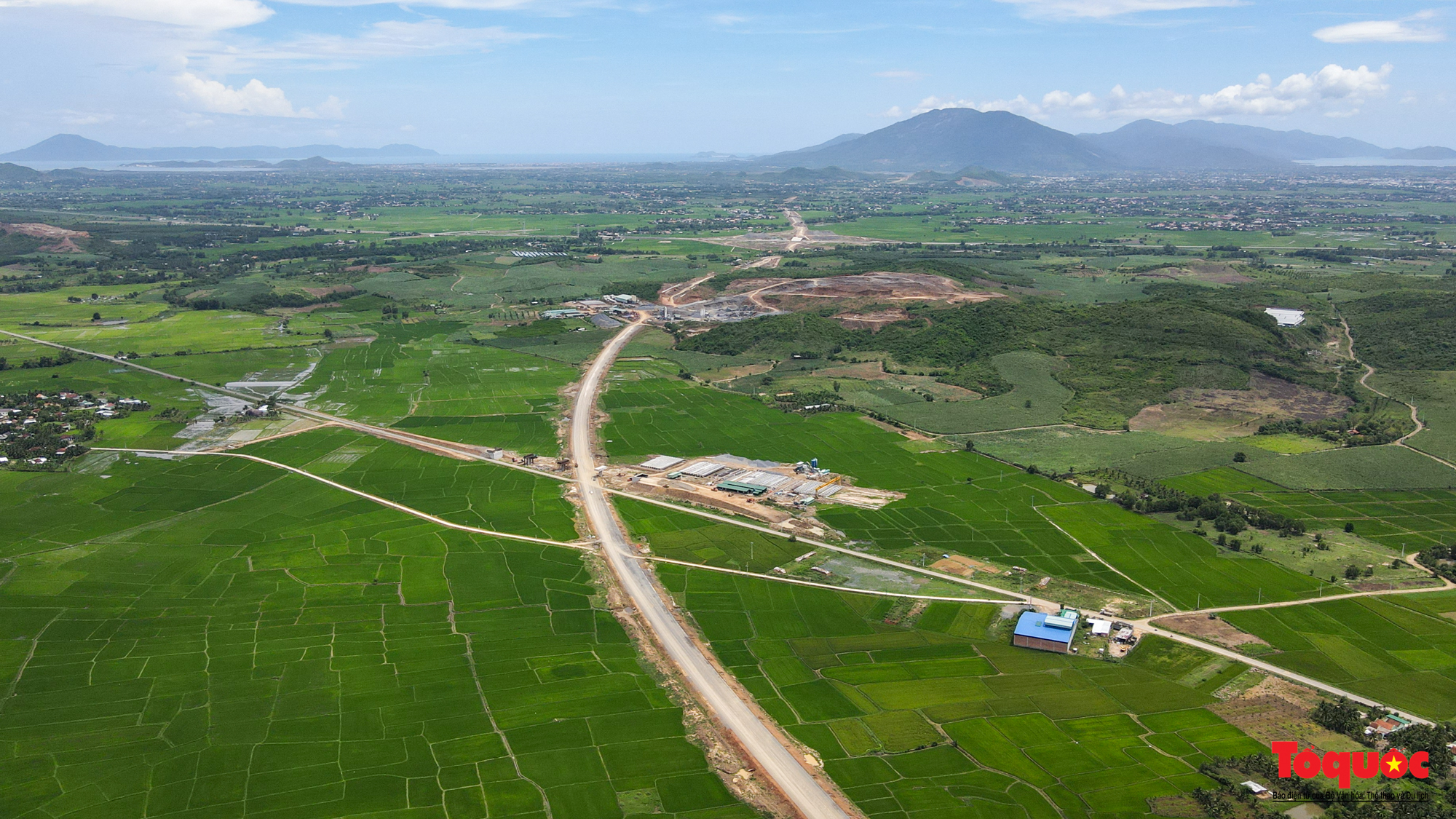 Hình hài cao tốc kết nối Khánh Hòa với Tây Nguyên - Ảnh 1.