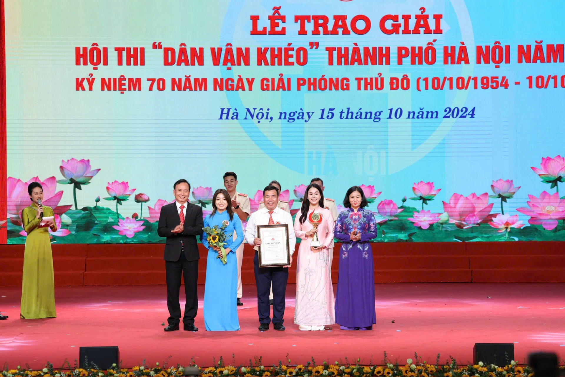 Hanoi: Starker Einfluss von Modellen der „geschickten Massenmobilisierung“ – Foto 3. Hà Nội: Sức lan tỏa mạnh mẽ từ những mô hình “dân vận khéo”  - Ảnh 3.