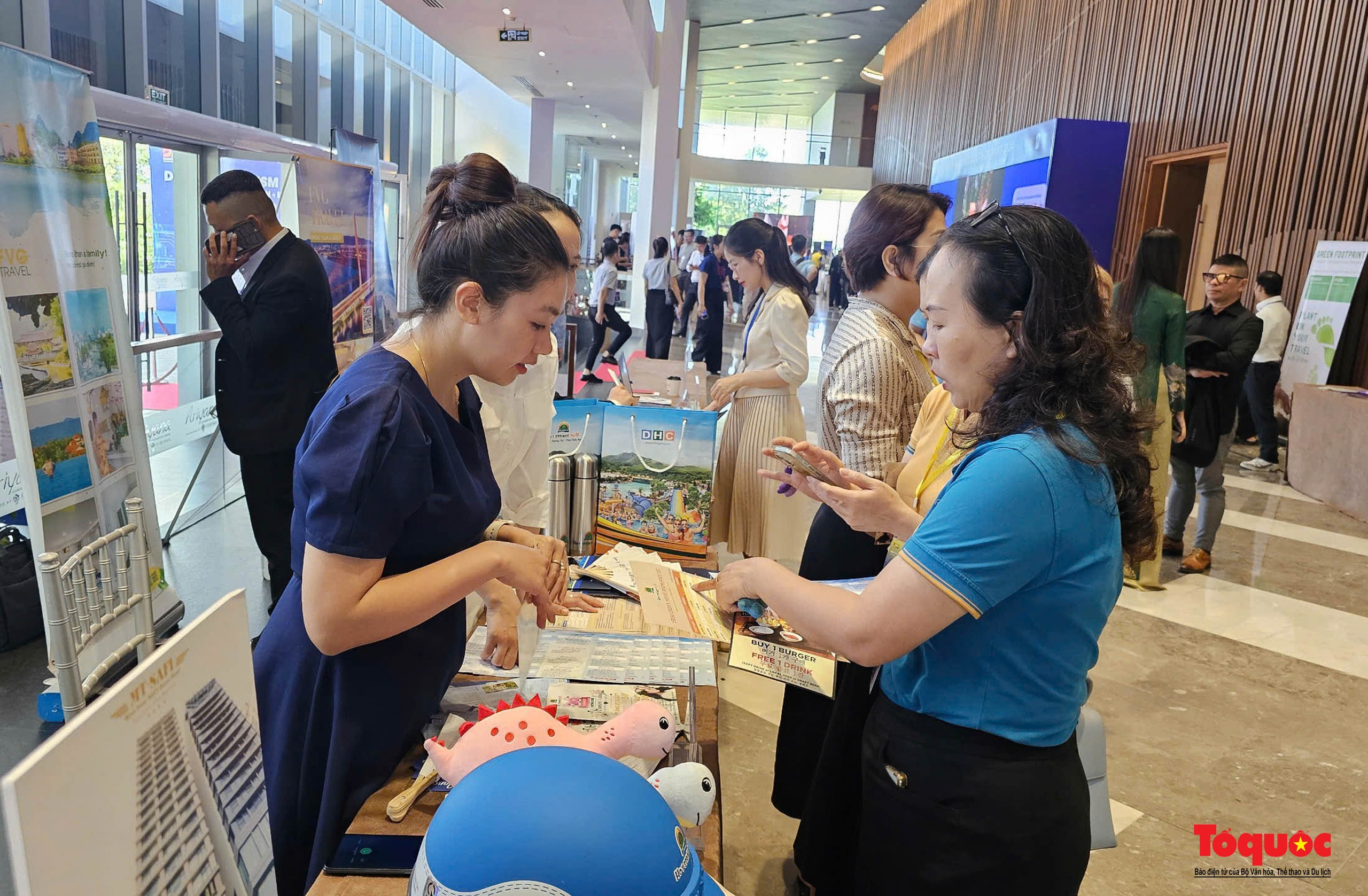 Da Nang turistfestival 2024: Smart tilkobling – Inspirerende innovasjon – Bilde 2. Ngày hội Du lịch Đà Nẵng 2024: Kết nối thông minh – Khơi nguồn đổi mới - Ảnh 2.