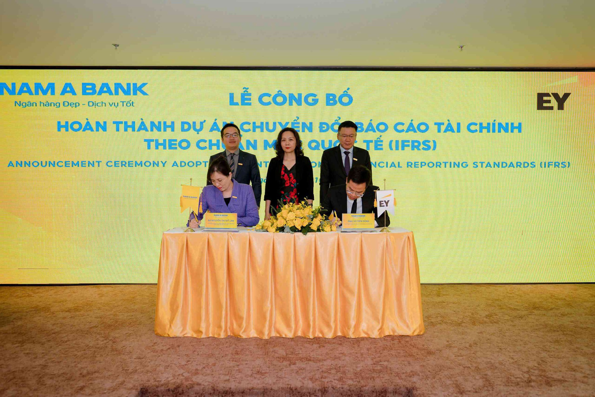 Nam A Bank - &quot;Số và xanh&quot; tiếp tục là động lực phát triển bền vững - Ảnh 3.