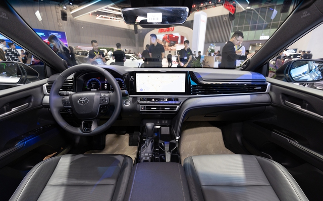 Toyota Camry thế hệ mới ra mắt Việt Nam - Ngôi sao sáng tại Vietnam Motor Show 2024