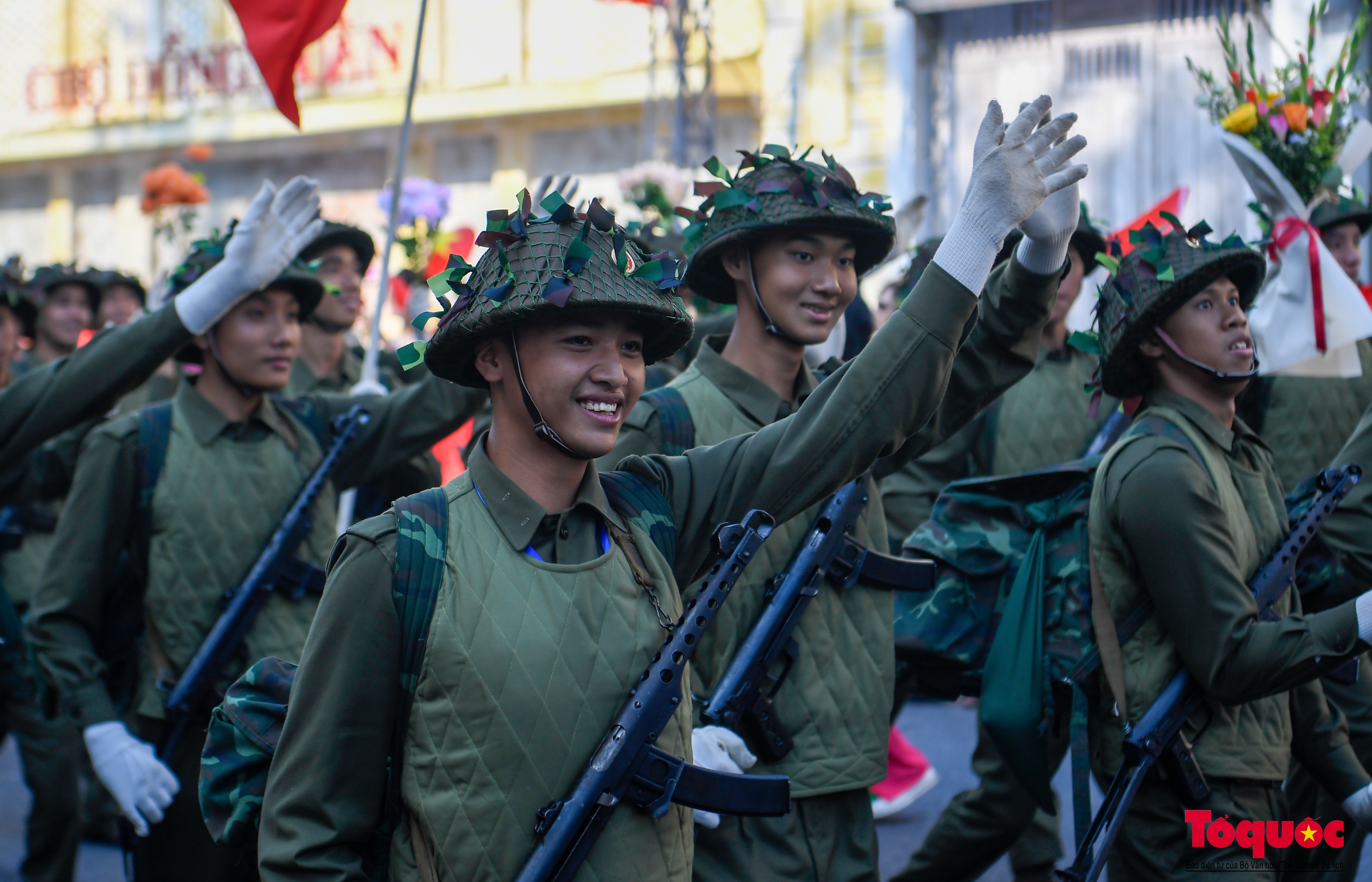 Hùng tráng “Ngày hội Văn hóa vì hòa bình” chào mừng kỷ niệm 70 năm Ngày Giải phóng Thủ đô - Ảnh 9.