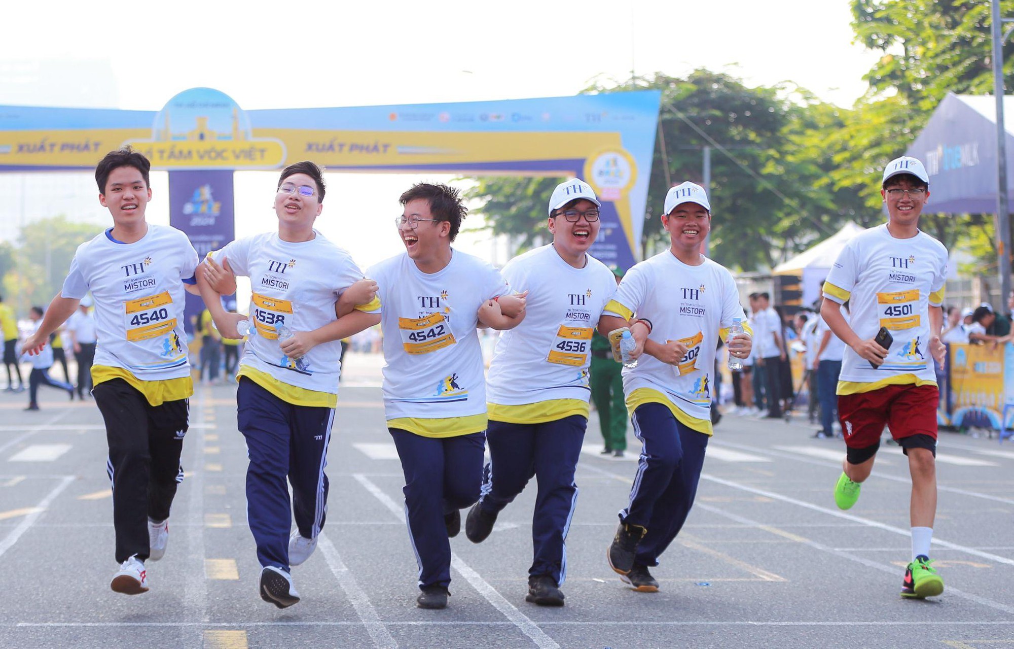 Hàng ngàn học sinh, sinh viên tham gia S-Race Thành phố Hồ Chí Minh 2024 - Ảnh 2.