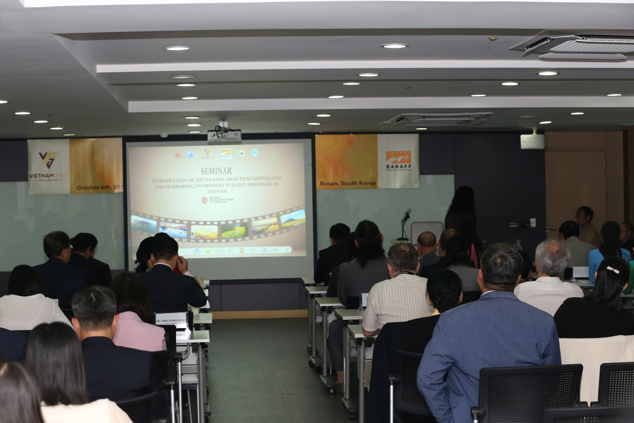 Werbung für Drehorte in Vietnam beim Busan International Film Festival, Korea – Foto 3. Quảng bá bối cảnh quay phim ở Việt Nam tại Liên hoan Phim Quốc tế Busan, Hàn Quốc - Ảnh 3.
