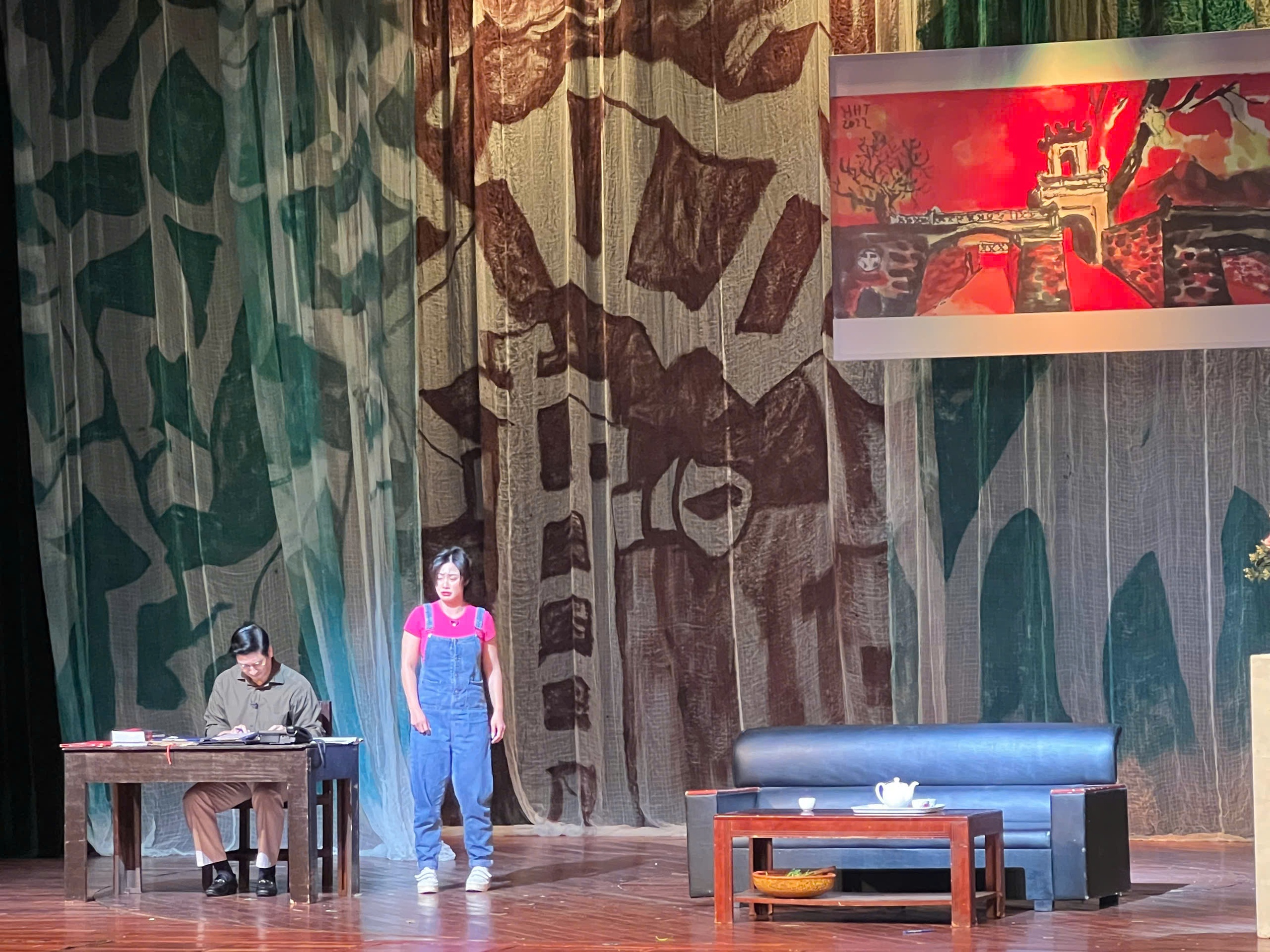Otwarcie Hanoi Open Theatre Festival 2024 - zdjęcie 3. Khai mạc Liên hoan Sân khấu Hà Nội mở rộng năm 2024 - Ảnh 3.