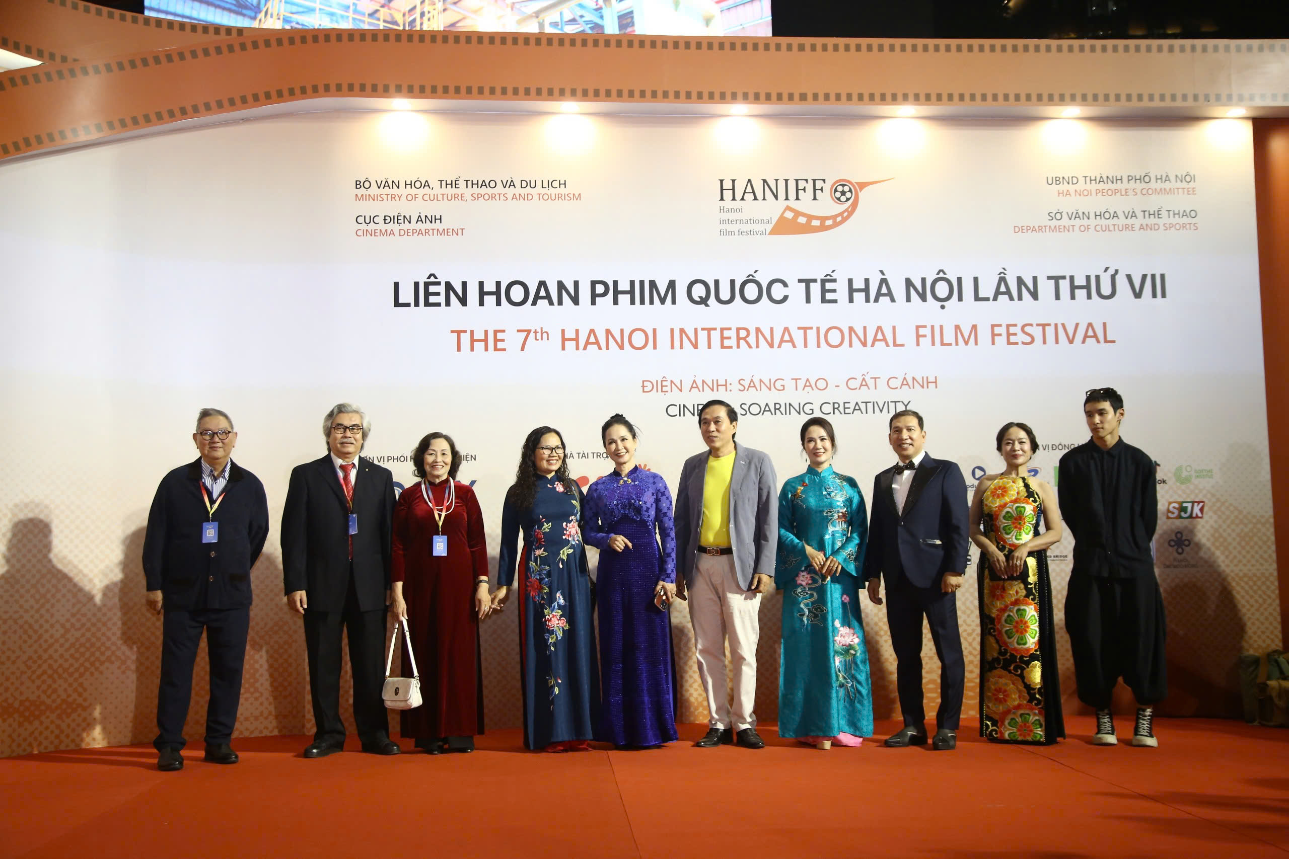 Apa saja yang dibutuhkan sinema Vietnam untuk menghasilkan karya-karya terbaik? - Foto 3. Điện ảnh Việt cần gì để có tác phẩm đỉnh cao? - Ảnh 3.