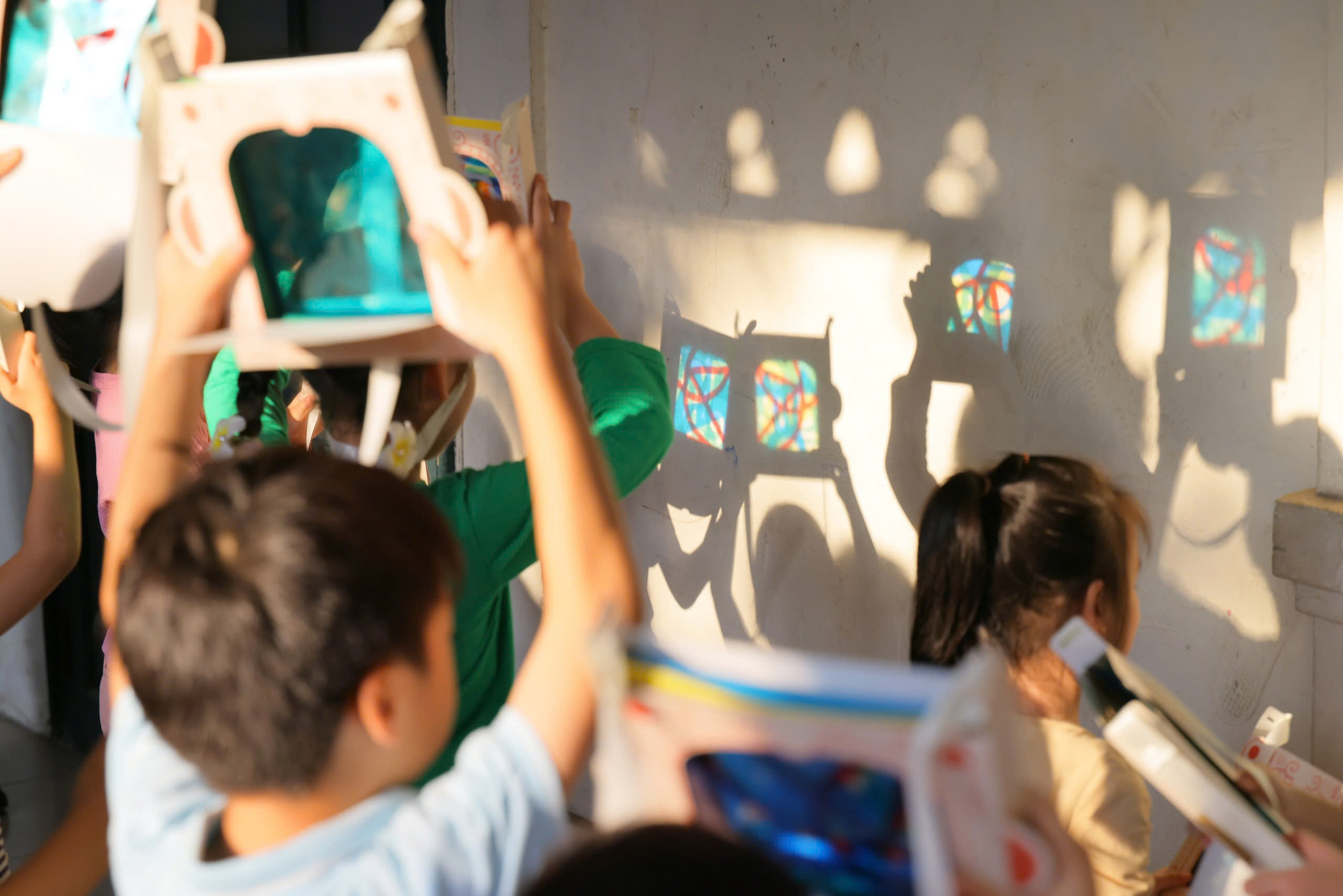 Nejlepší destinace pro probuzení dětského kreativního potenciálu na Hanojském festivalu kreativního designu 2024 - Foto 1. Top những điểm đến đánh thức tiềm năng sáng tạo của trẻ thơ tại Lễ hội thiết kế sáng tạo Hà Nội 2024 - Ảnh 1.