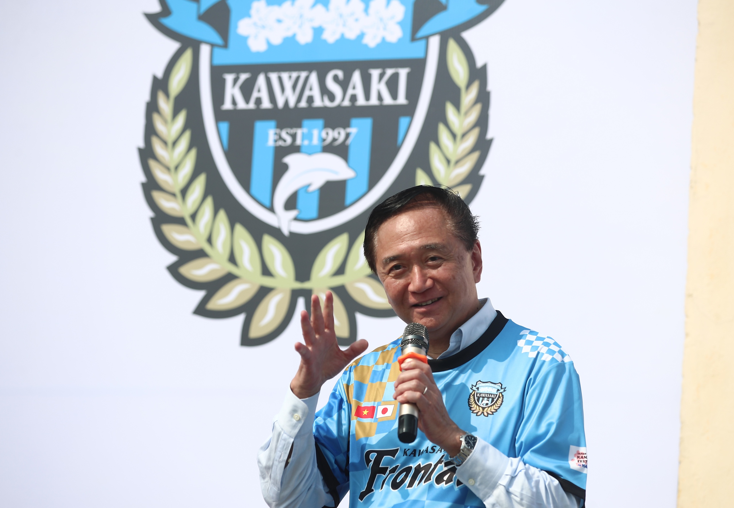 Giao lưu thể thao giữa CLB bóng đá Nhật Bản Kawasaki Frontale với các bạn nhỏ Việt Nam - Ảnh 3.