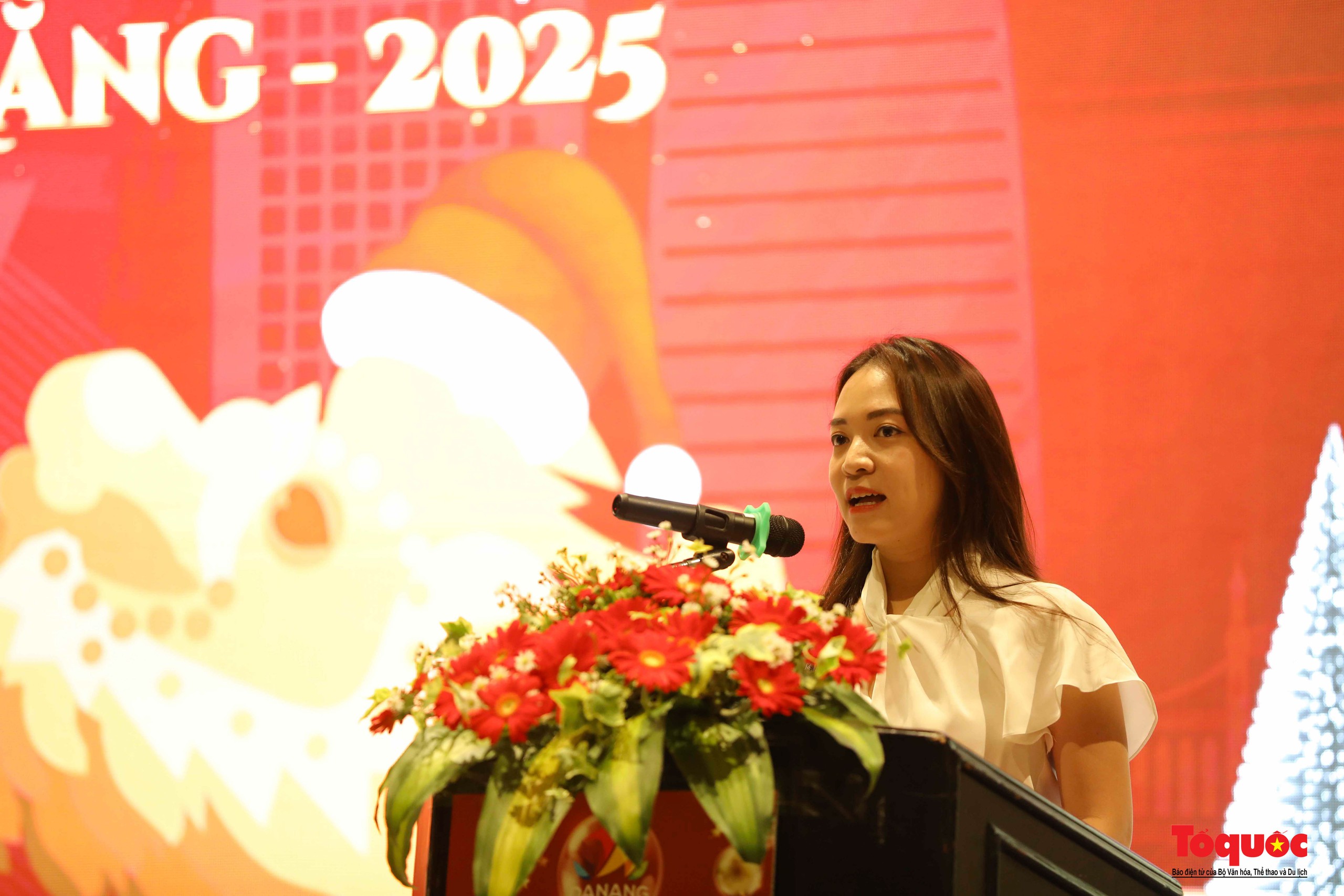 Da Nang: Mange unike og nye underholdningsaktiviteter med jul- og nyttårstema – Bilde 2. Đà Nẵng: Nhiều hoạt động vui chơi, giải trí đặc sắc, độc đáo và mới lạ theo chủ đề Giáng sinh – Năm mới - Ảnh 2.