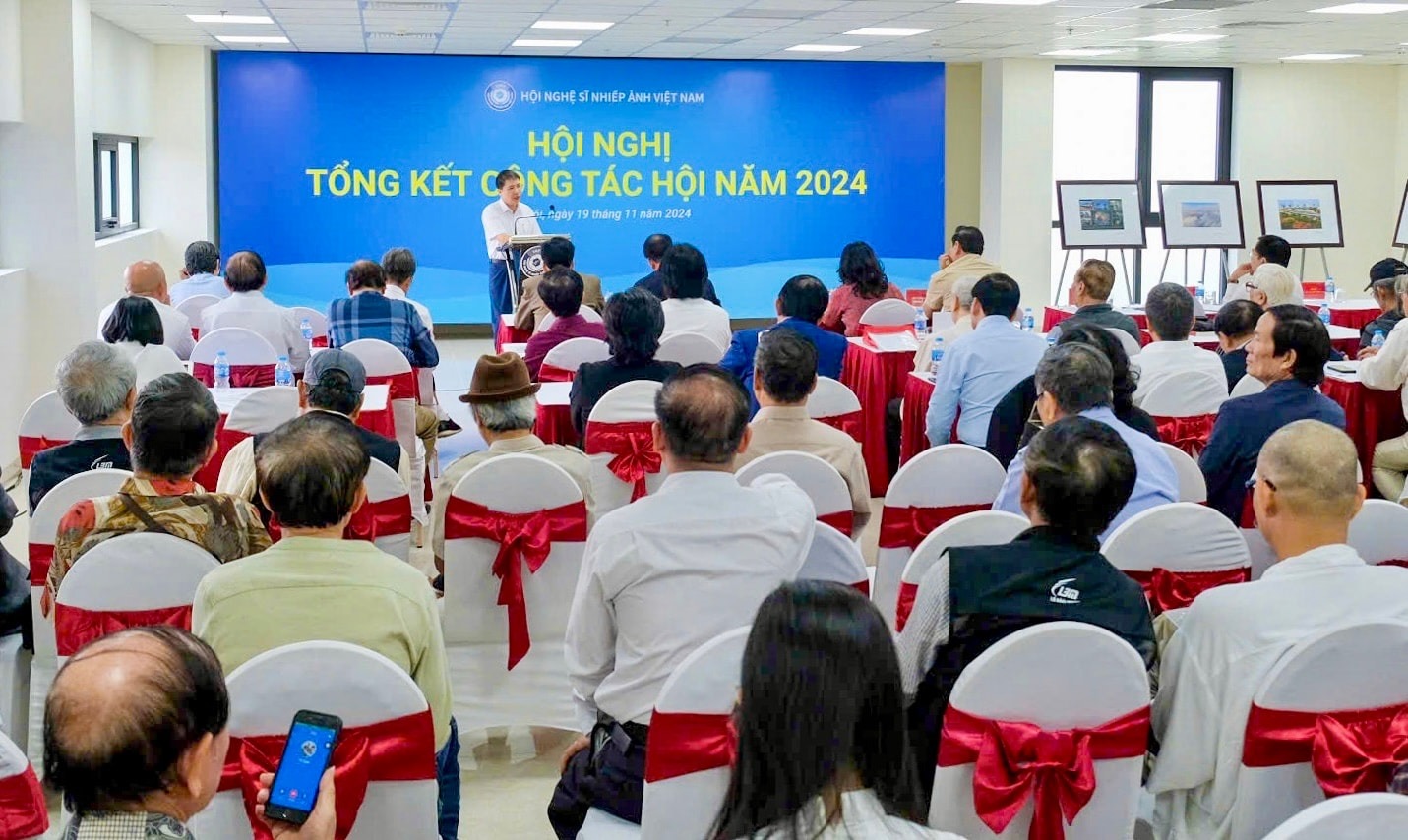 สมาคมช่างภาพเวียดนามเป็นแนวทางในการจัดงานประชุมระดับรากหญ้า - ภาพที่ 2 Hội Nghệ sĩ nhiếp ảnh Việt Nam hướng dẫn việc tổ chức đại hội các chi hội cơ sở - Ảnh 2.
