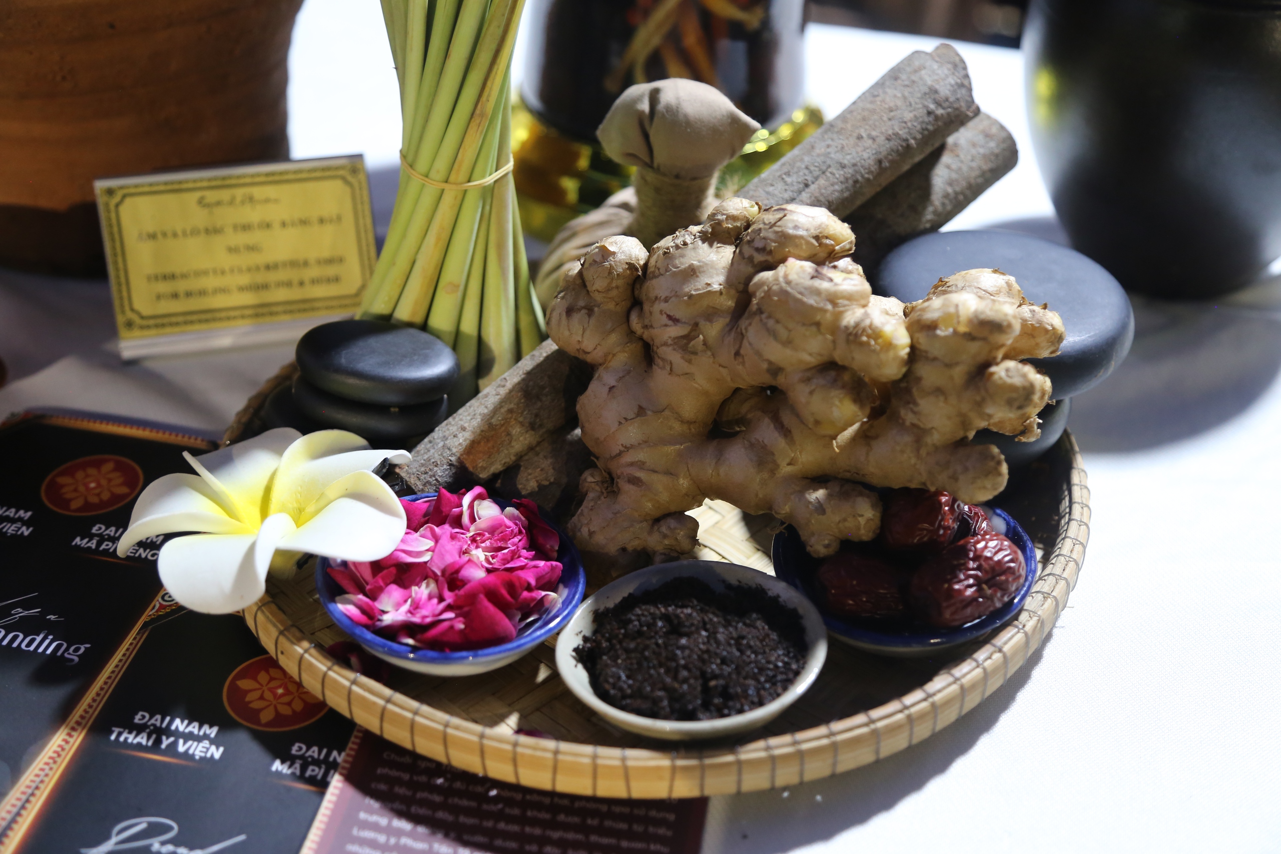 Thua Thien Hue បើកសប្តាហ៍ទេសចរណ៍ថែទាំសុខភាព - រូបថត ៥. Thừa Thiên Huế khai mạc Tuần lễ du lịch Chăm sóc sức khỏe - Ảnh 5.