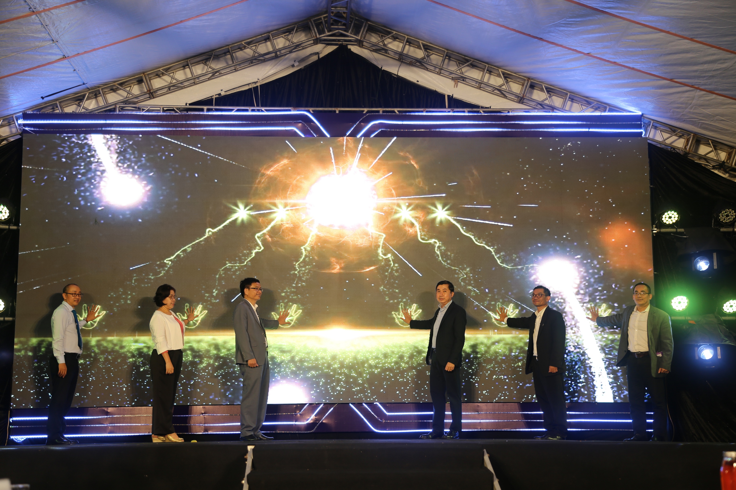 Thua Thien Hue បើកសប្តាហ៍ទេសចរណ៍ថែទាំសុខភាព - រូបថត ១. Thừa Thiên Huế khai mạc Tuần lễ du lịch Chăm sóc sức khỏe - Ảnh 1.