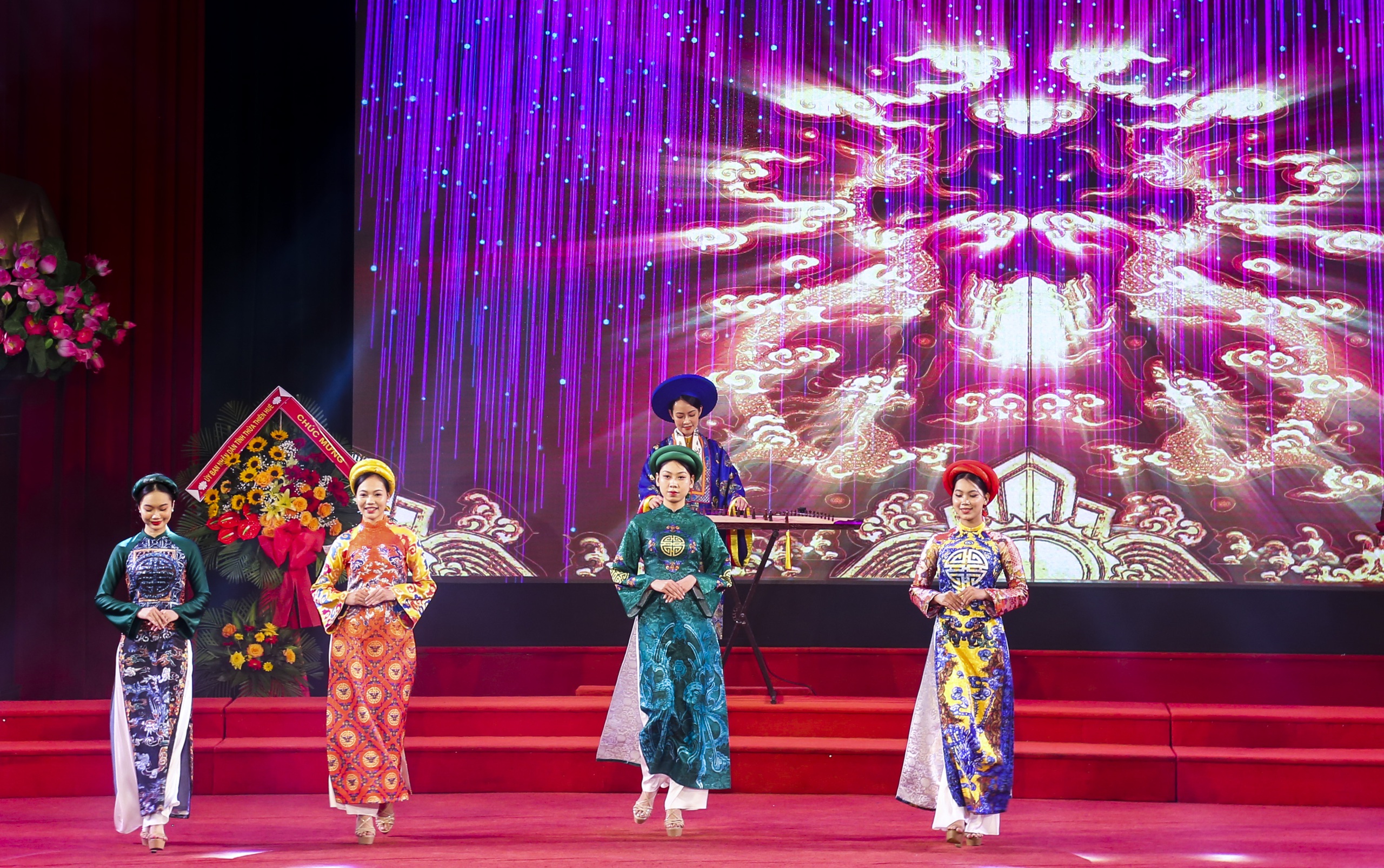 קבלת התואר מורשת תרבותית לאומית בלתי מוחשית Đón nhận danh hiệu Di sản văn hóa phi vật thể quốc gia