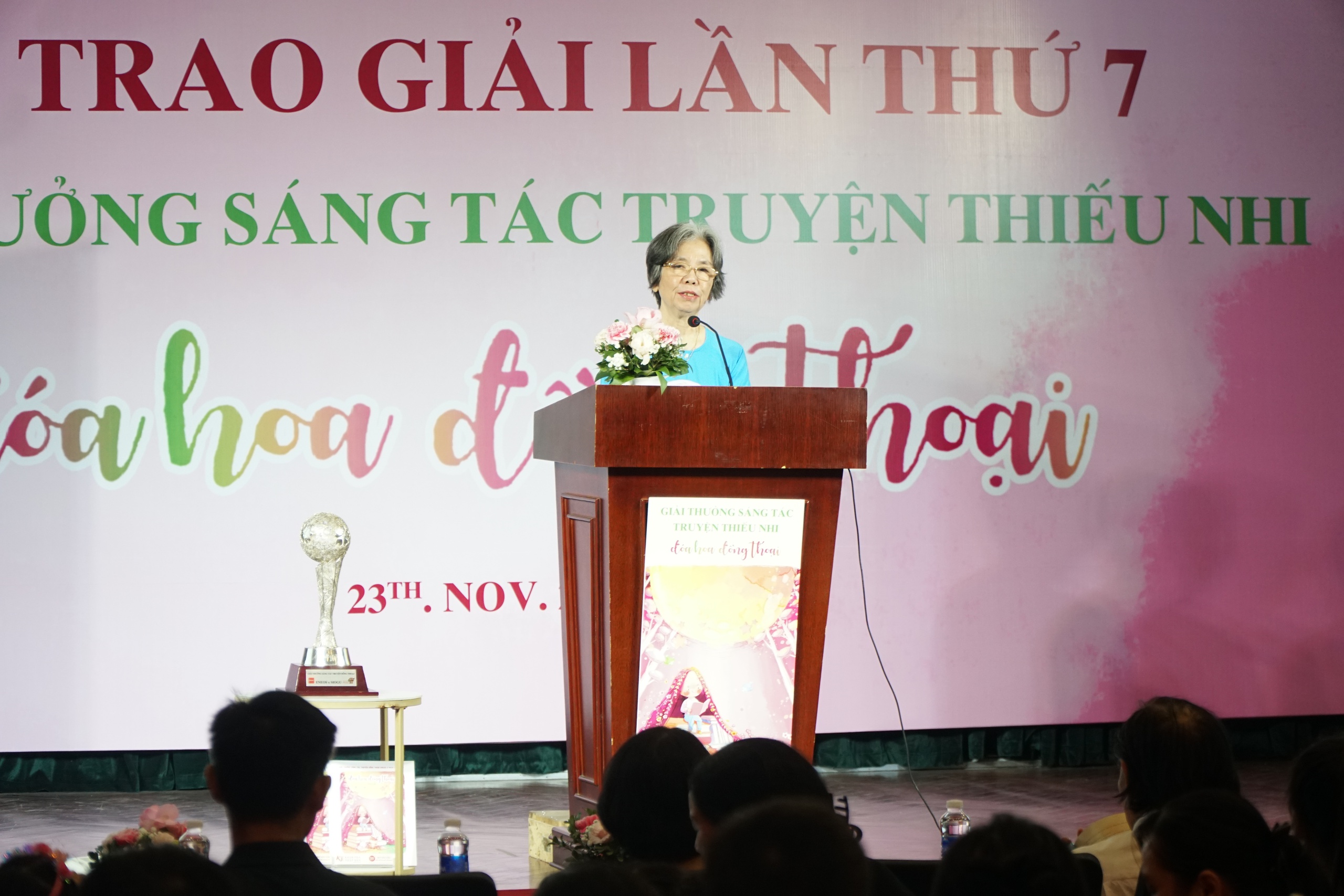 Melangkah ke dunia imaginasi kanak-kanak yang berwarna-warni - Foto 2. Bước vào thế giới tưởng tượng đầy màu sắc của trẻ thơ - Ảnh 2.