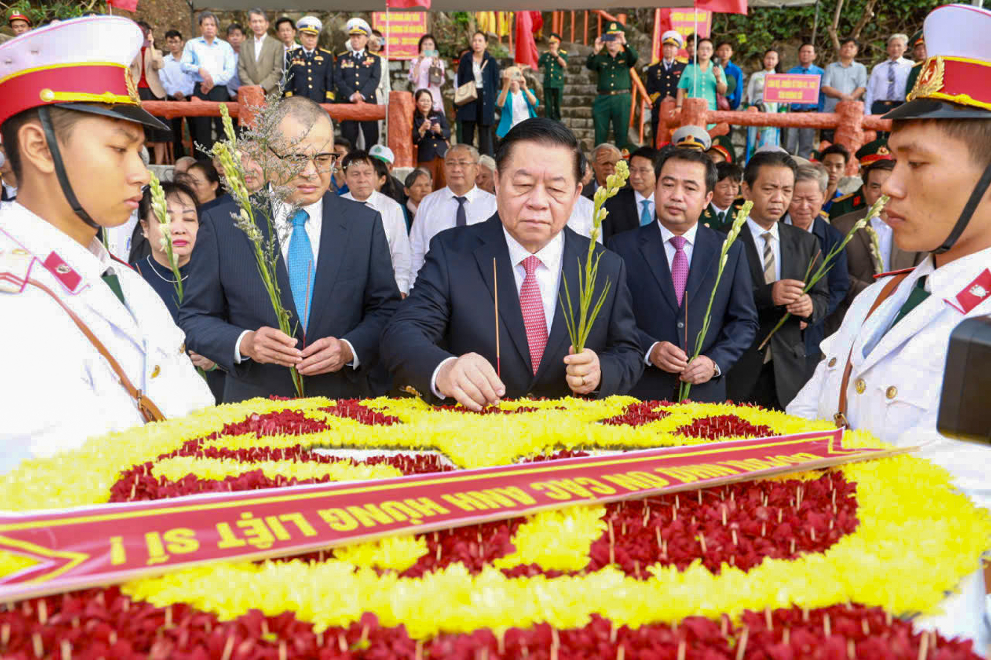 Kỷ niệm 60 năm bến Vũng Rô đón chuyến tàu Không số đầu tiên - Ảnh 5.