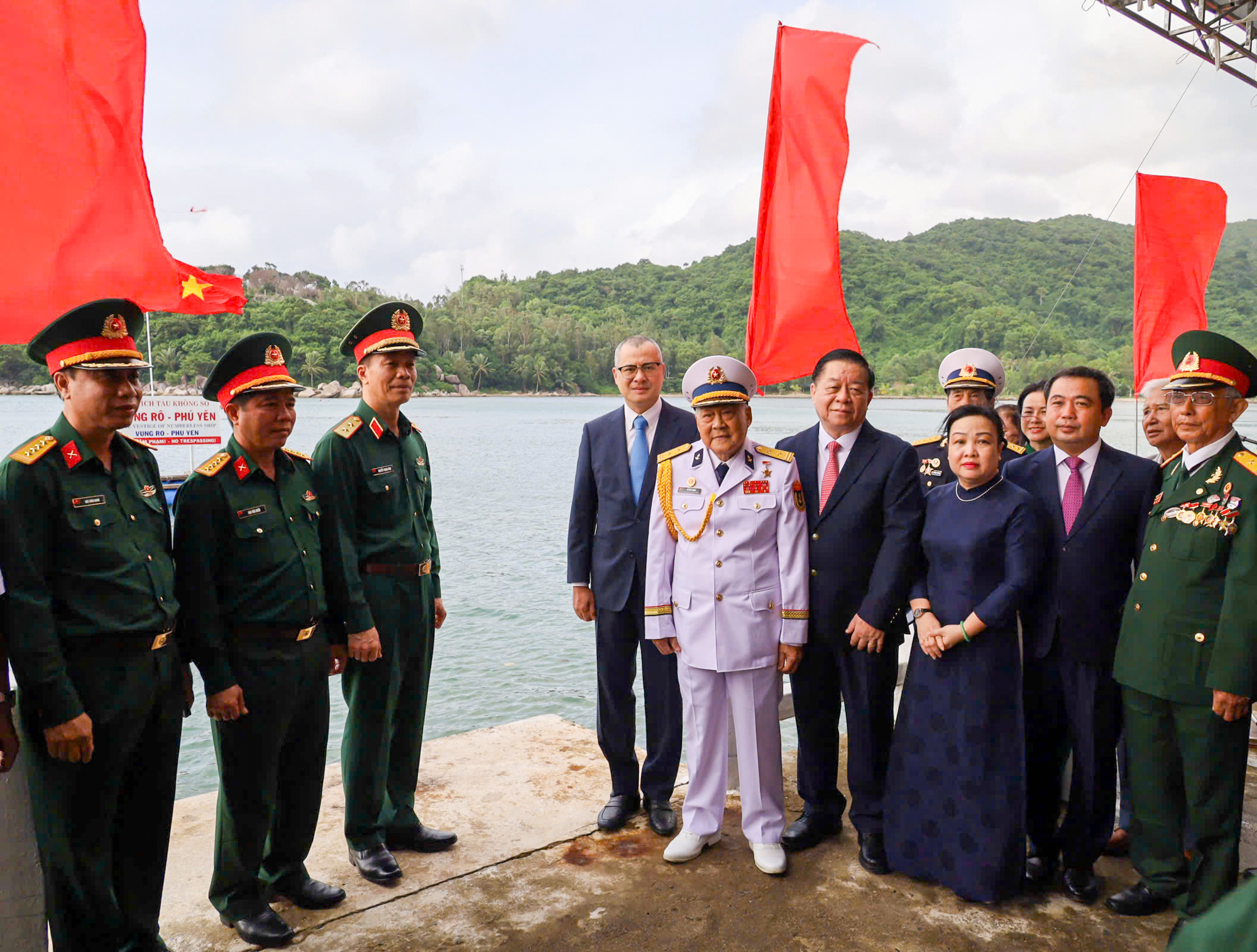 Kỷ niệm 60 năm bến Vũng Rô đón chuyến tàu Không số đầu tiên - Ảnh 8.