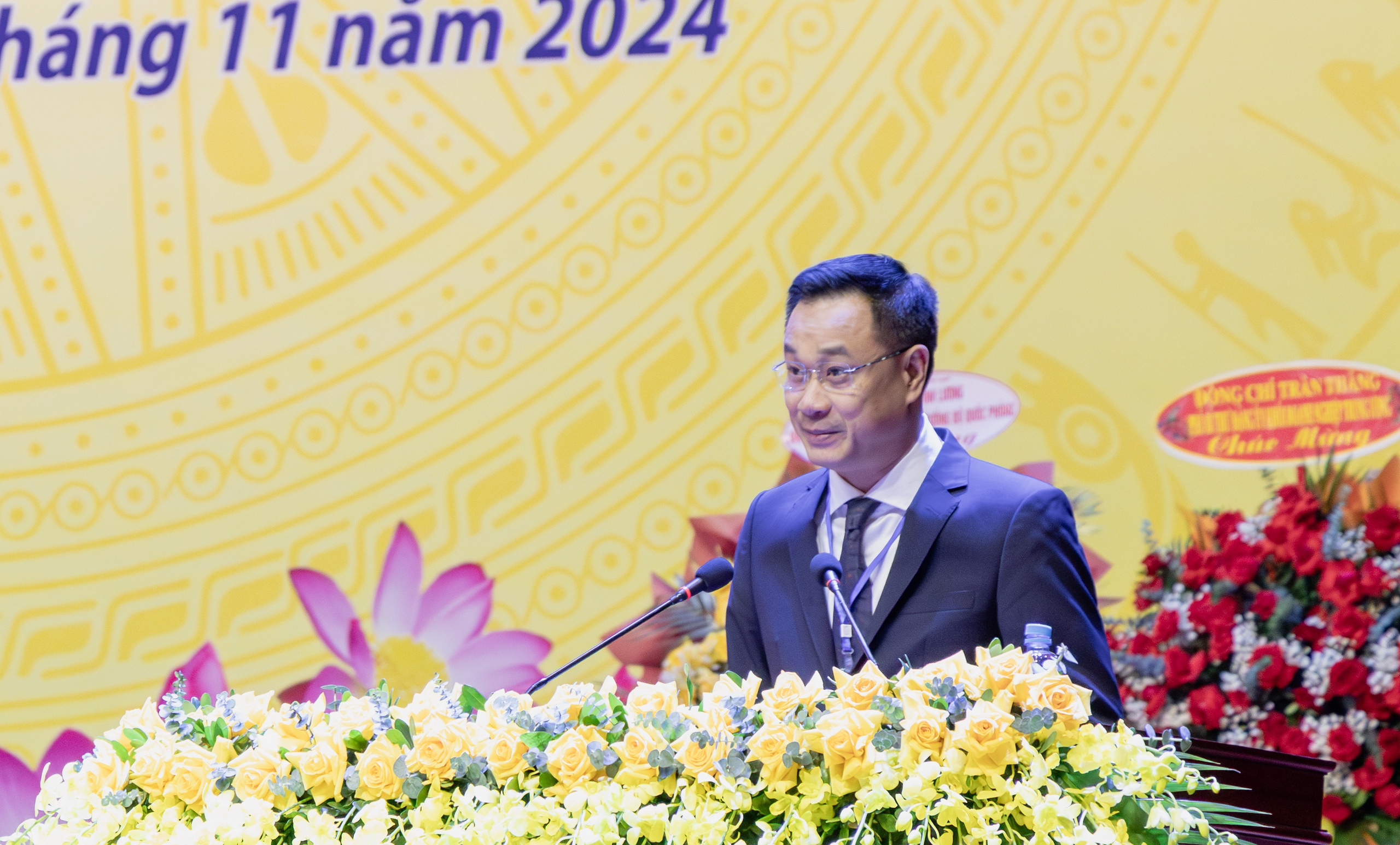Mayor Jenderal Hoang Sam - Seorang komunis yang taat, komandan militer yang berbakat, putra berprestasi dari tanah airnya Quang Binh - Foto 2. Thiếu tướng Hoàng Sâm - Người cộng sản kiên trung, nhà chỉ huy quân sự tài năng, người con ưu tú của quê hương Quảng Bình - Ảnh 2.