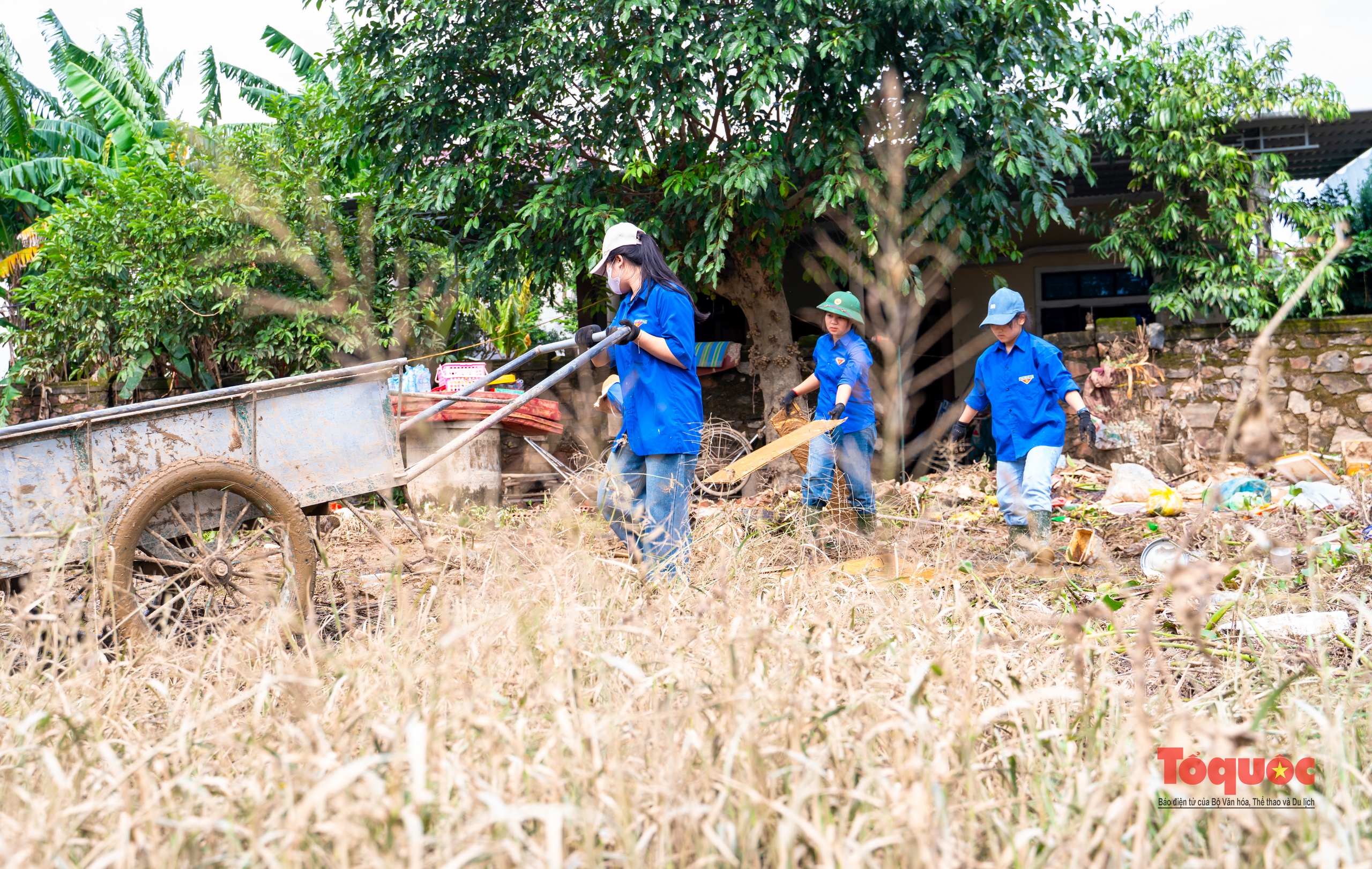 Tổng lực dọn vệ sinh sau lũ ở Quảng Bình - Ảnh 17.