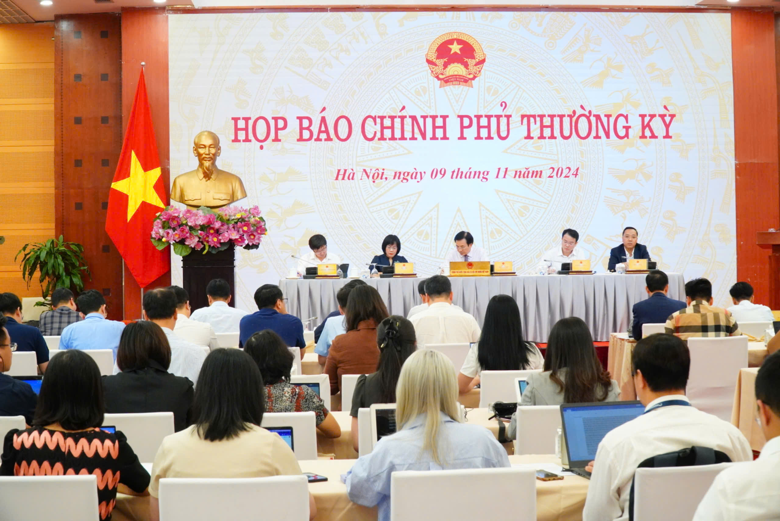 Rechercher et proposer une allocation professionnelle au personnel scolaire - Photo 2. Nghiên cứu, đề xuất cho nhân viên trường học được hưởng phụ cấp nghề - Ảnh 2.