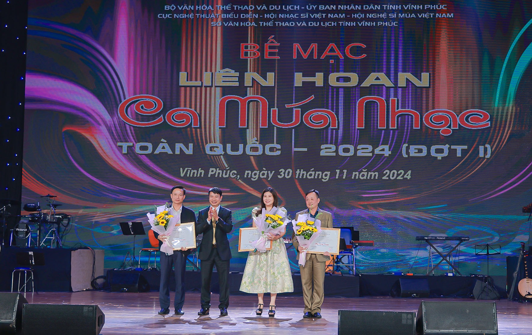 O balé-ópera Carmen e o musical O Sonho de Chi Pheo ganharam o Prêmio de Excelência no primeiro Festival Nacional de Música e Dança - Foto 6. Vở opera ballet Carmen và nhạc kịch Giấc mơ Chí Phèo đoạt giải Xuất sắc tại Liên hoan Ca múa nhạc toàn quốc đợt 1  - Ảnh 6.