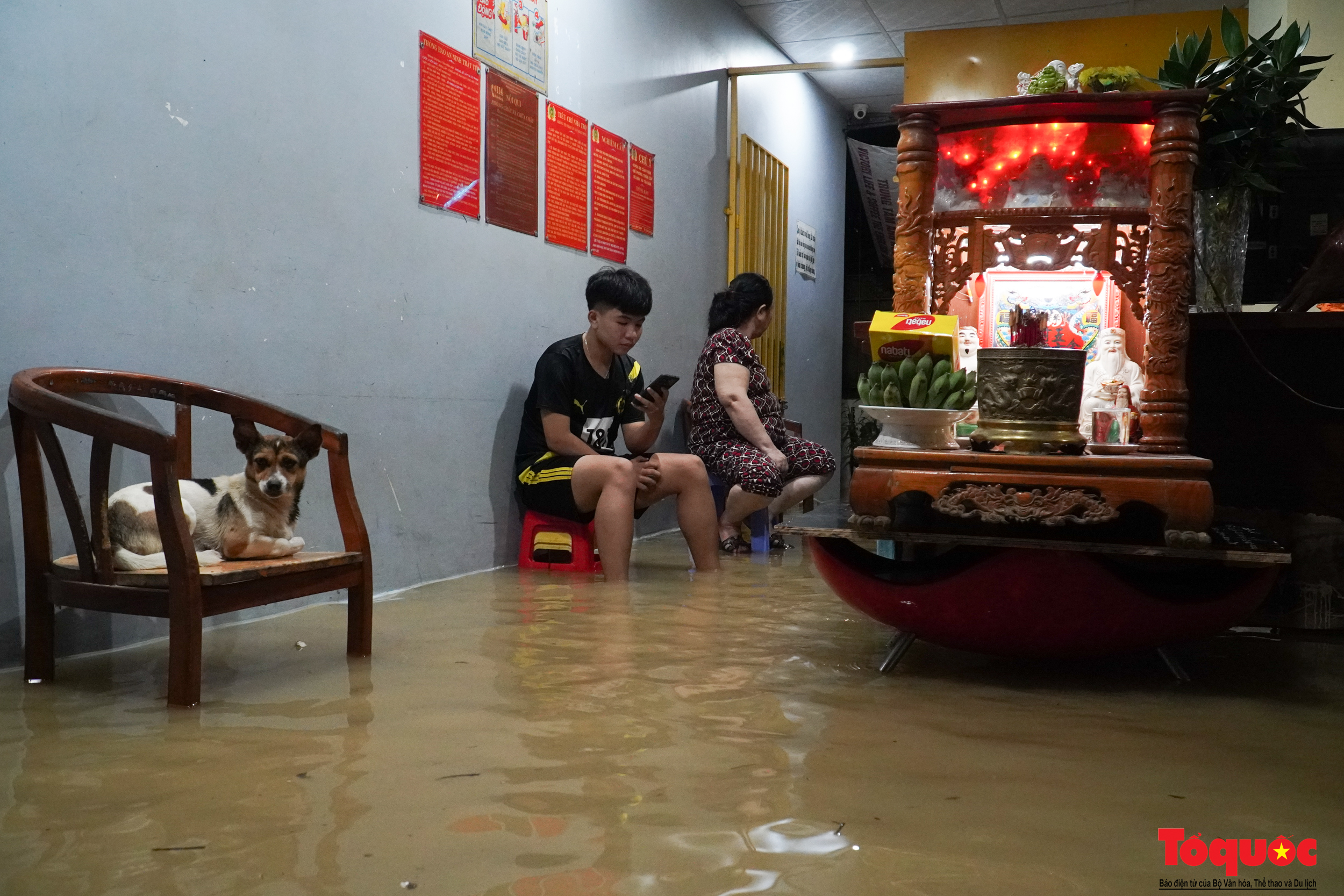 Người dân vùng ven Nha Trang chạy lũ trong đêm - Ảnh 7.