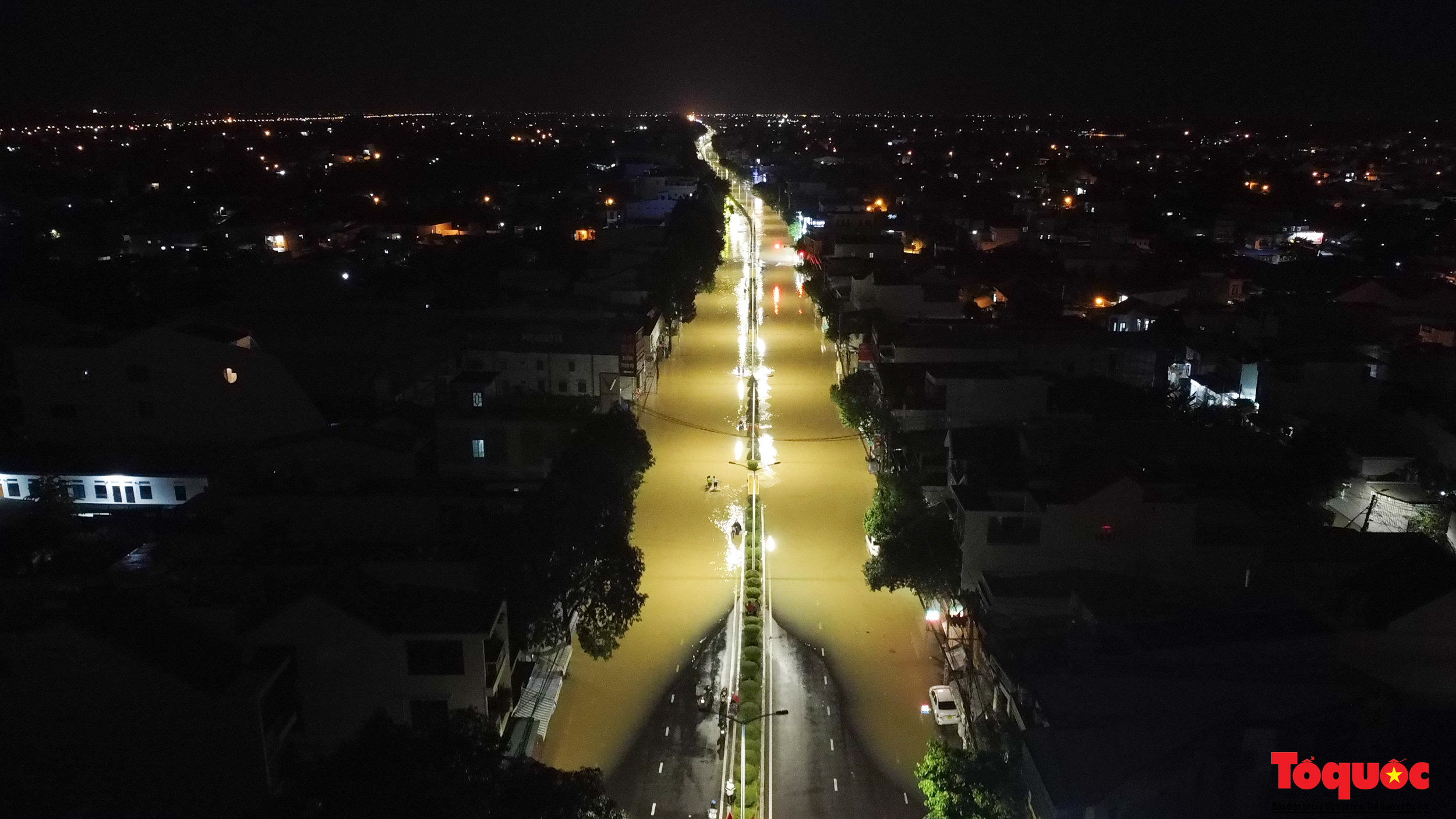 Người dân vùng ven Nha Trang chạy lũ trong đêm - Ảnh 11.