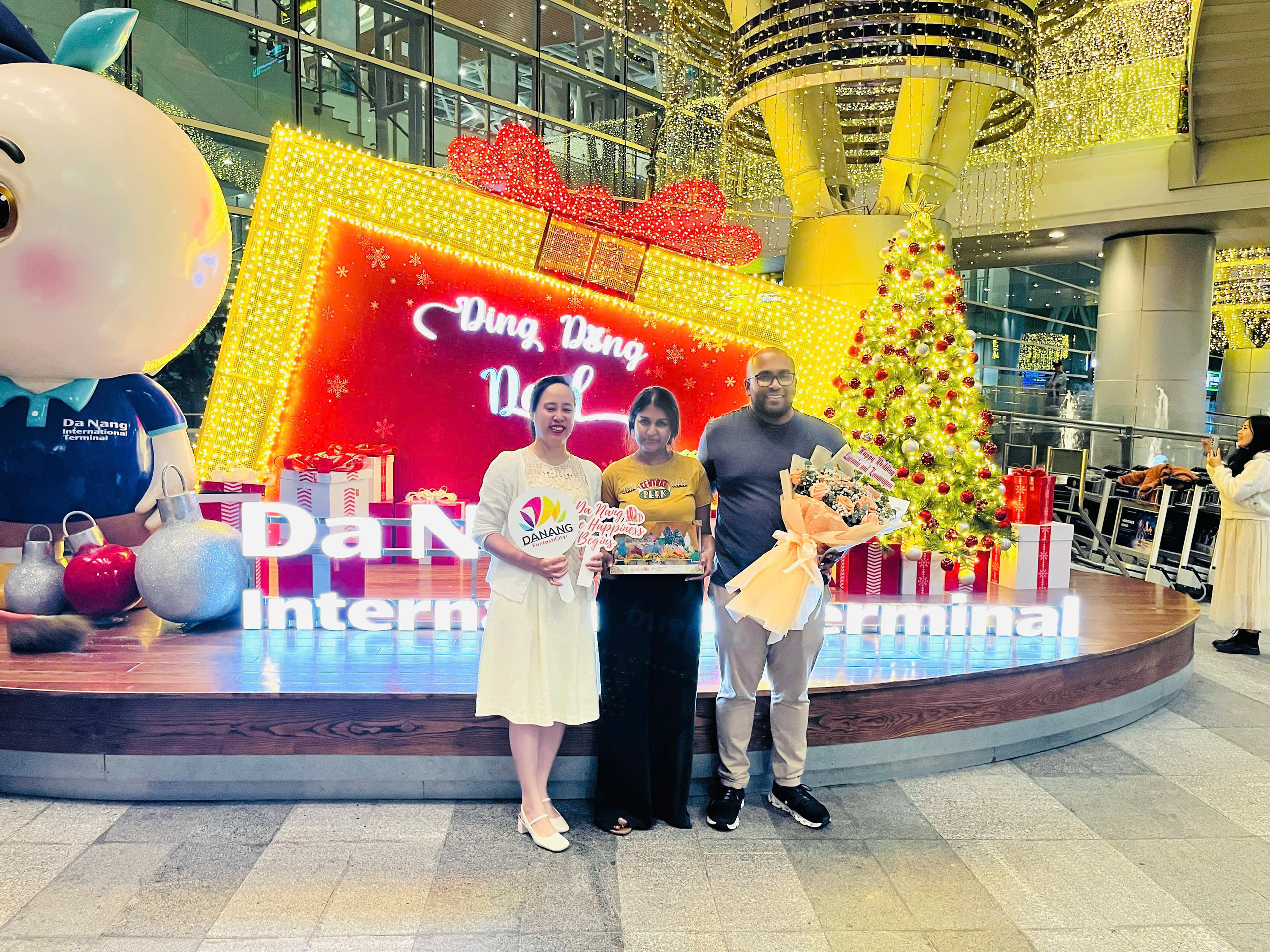 ដាណាង - តំបន់ទេសចរណ៍អាពាហ៍ពិពាហ៍ដ៏ទាក់ទាញ - រូបថត ១. Đà Nẵng – điểm đến du lịch cưới hấp dẫn - Ảnh 1.