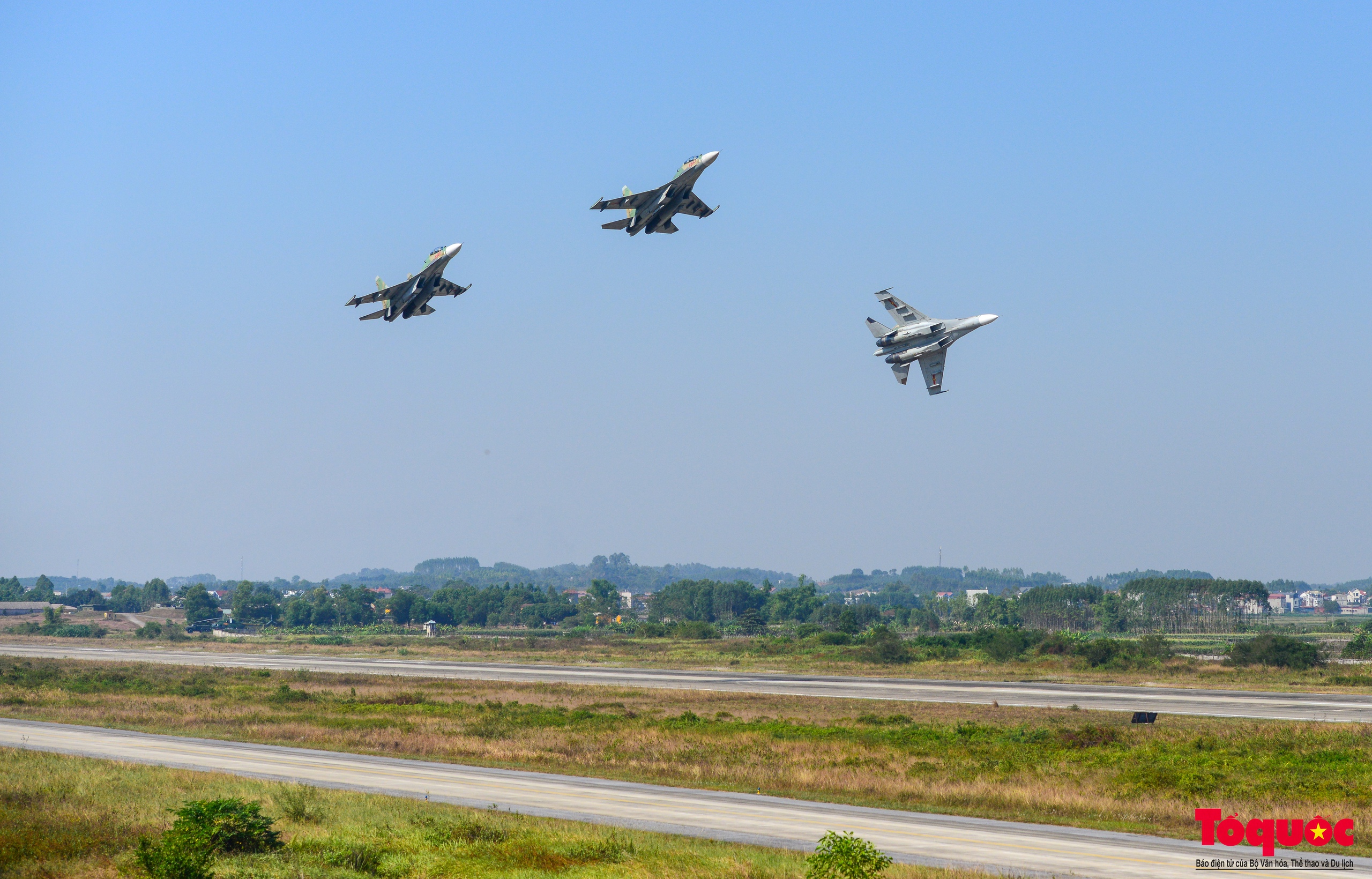 Mục sở thị ổ &quot;hổ mang chúa&quot; Su30-MK2 tại sân bay Kép, Bắc Giang - Ảnh 19.