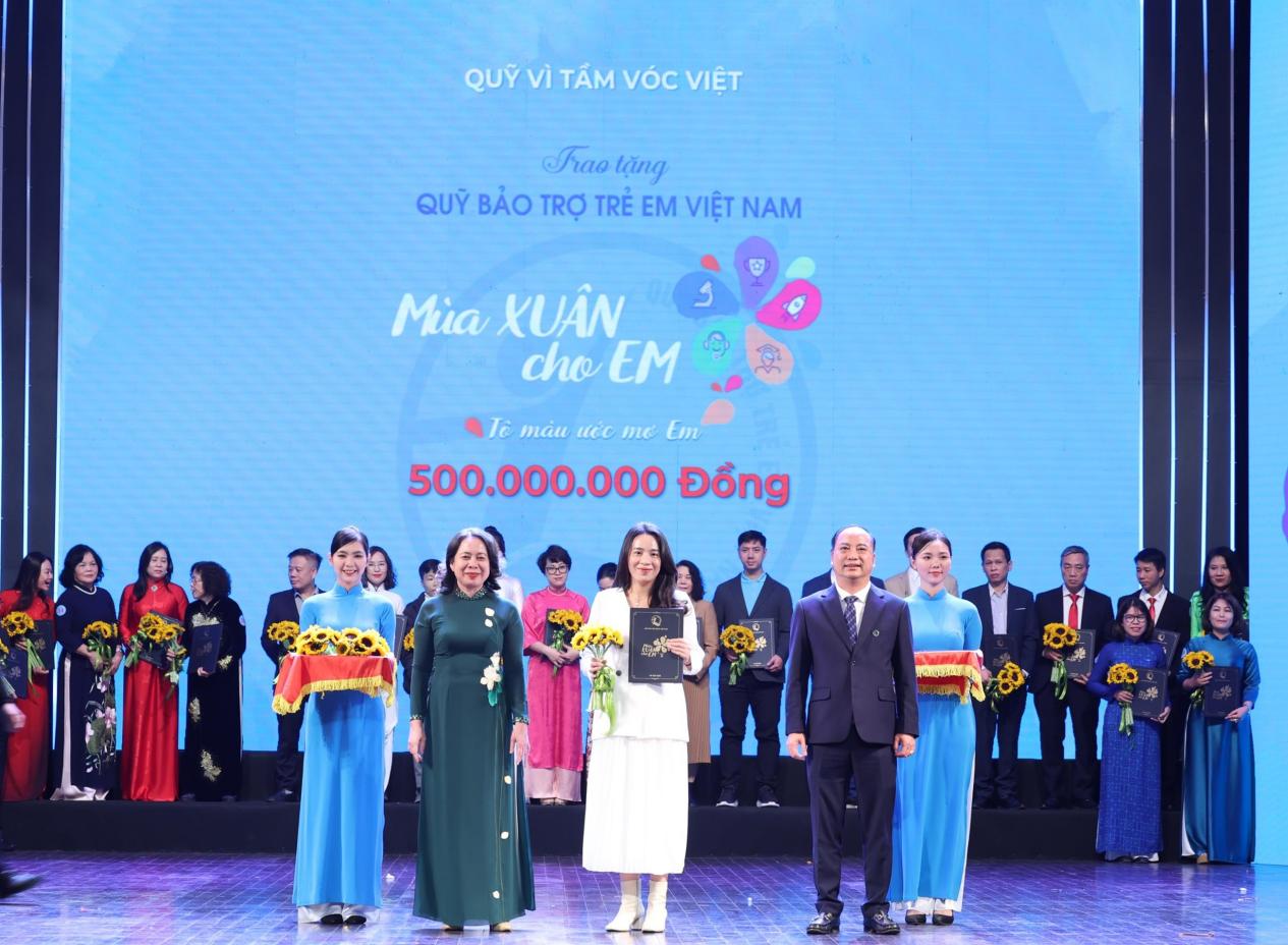 Quỹ Vì Tầm Vóc Việt tài trợ 500 triệu cho chương trình “Mùa xuân cho em” lần thứ 18 - Ảnh 1.