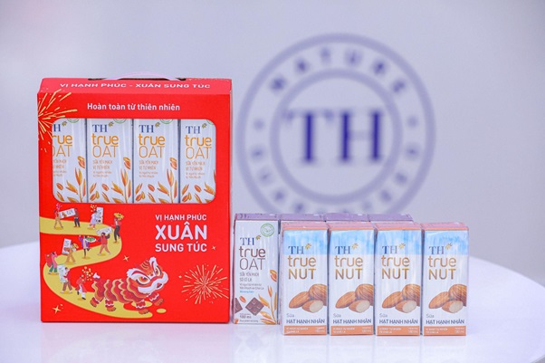 Món quà sức khỏe mùa Tết 2025: TH true NUT & TH true OAT với thông điệp Vị Hạnh Phúc – Xuân Sung Túc  - Ảnh 2.