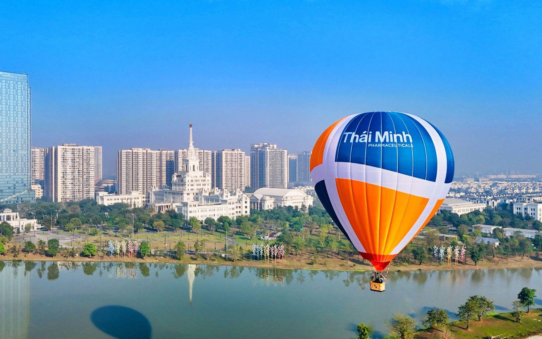 Lần đầu tiên tại Ecopark: Trải nghiệm bay khinh khí cầu cùng Thái Minh