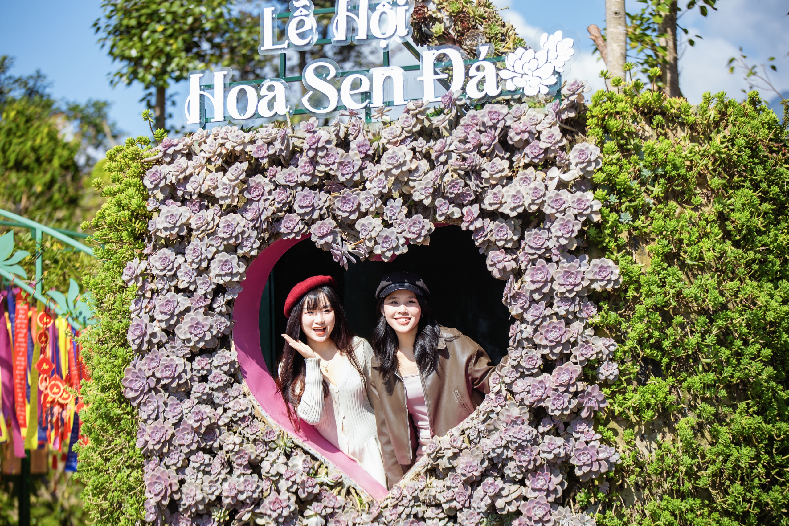 Lao Cai៖ ផ្សព្វផ្សាយសកម្មភាពទេសចរណ៍រដូវរងា - រូបថត ១. Lào Cai: Đẩy mạnh các hoạt động du lịch mùa đông - Ảnh 1.