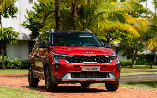 Kia Sonet vững vàng ngôi đầu phân khúc SUV đô thị cỡ nhỏ