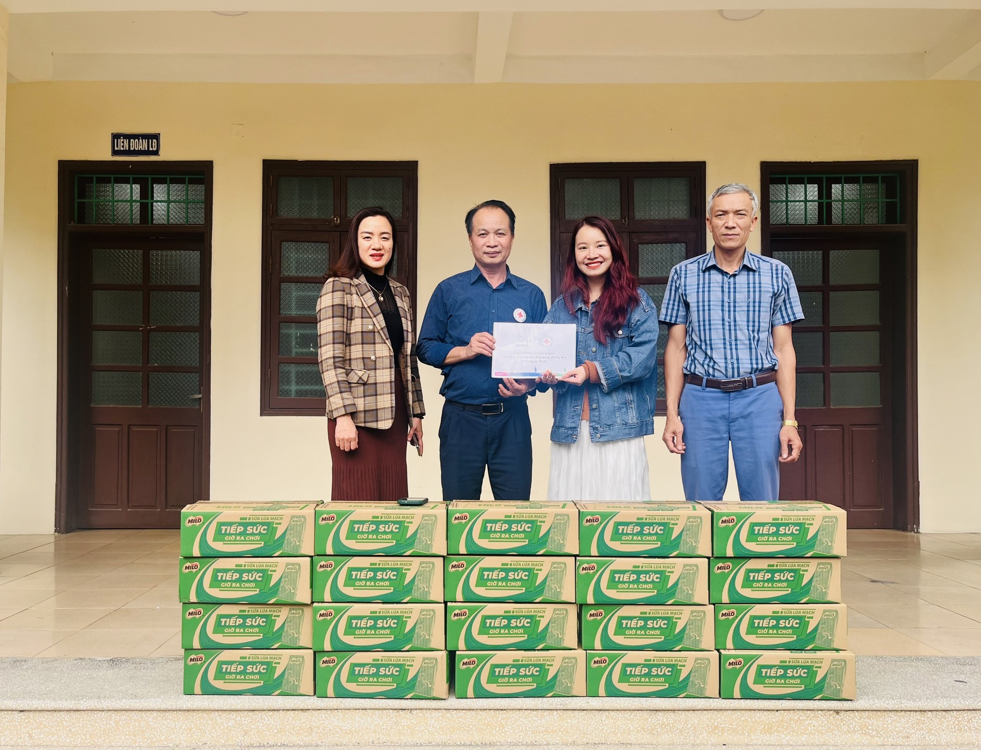 Nestlé Việt Nam tặng gần 6.000 phần quà cho các gia đình có hoàn cảnh khó khăn nhân dịp Tết Nguyên đán - Ảnh 2.