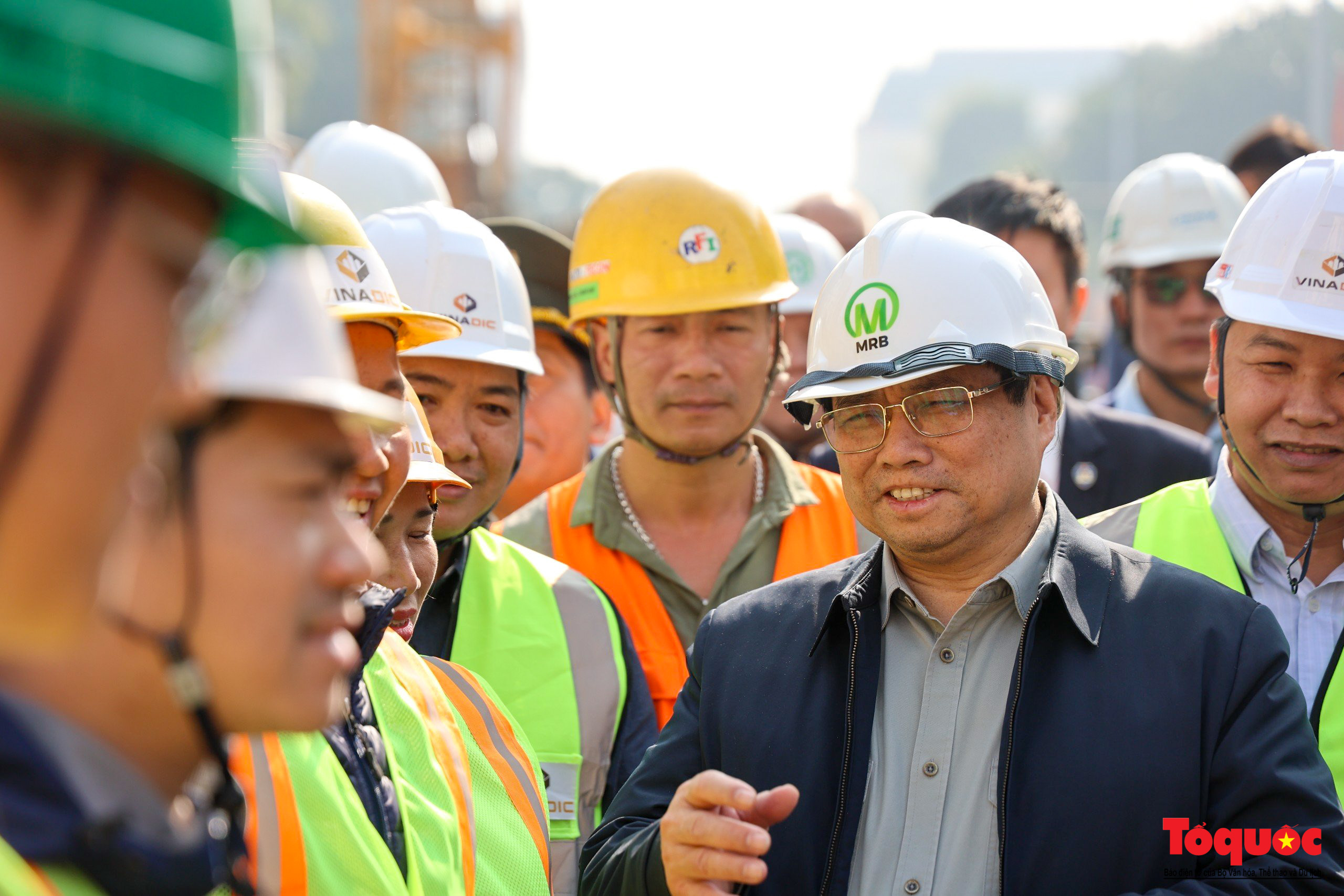 Thủ tướng Chính phủ Phạm Minh Chính chúc Tết người lao động tại Hà Nội - Ảnh 9.