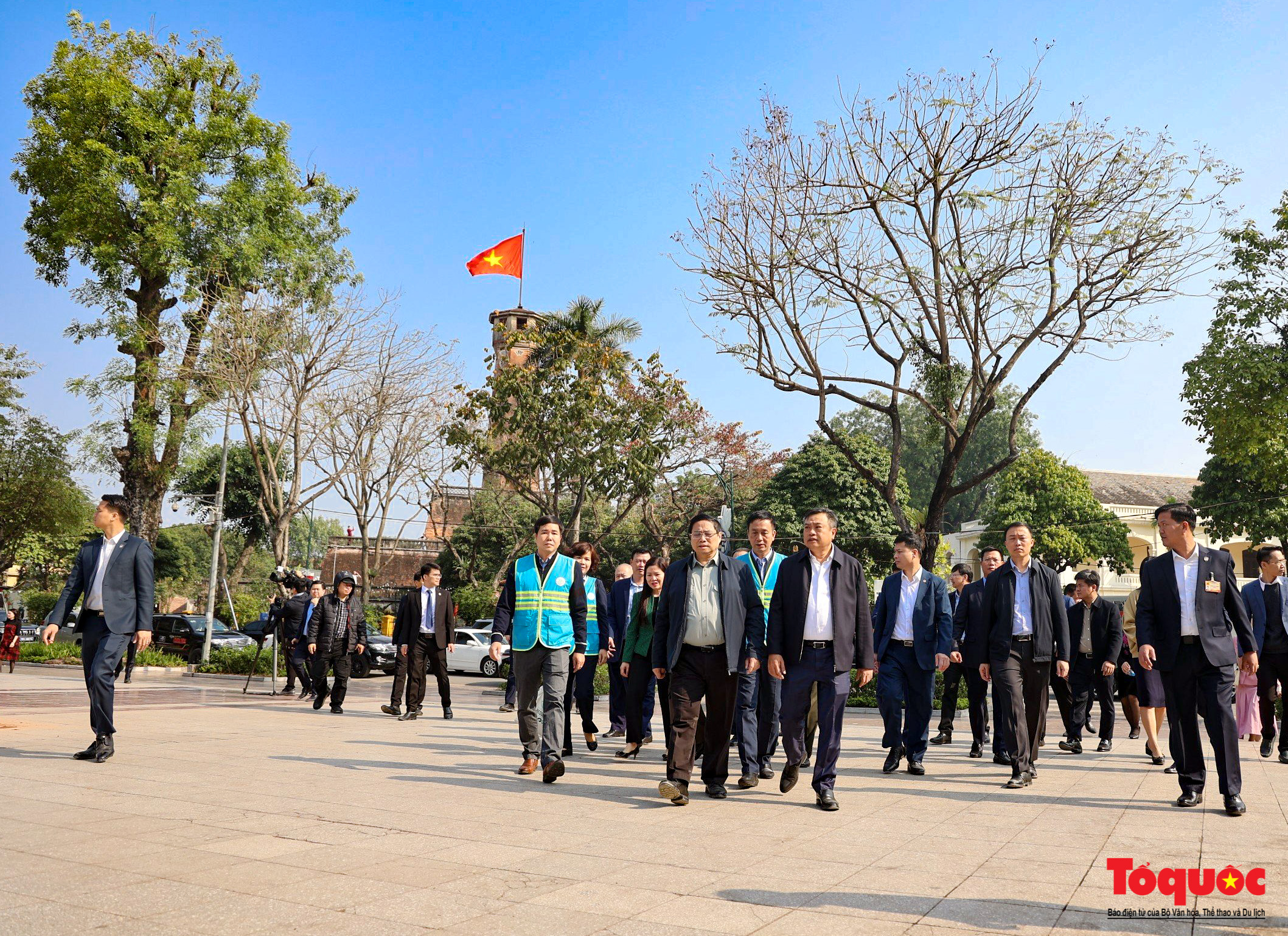 Thủ tướng Chính phủ Phạm Minh Chính chúc Tết người lao động tại Hà Nội - Ảnh 1.