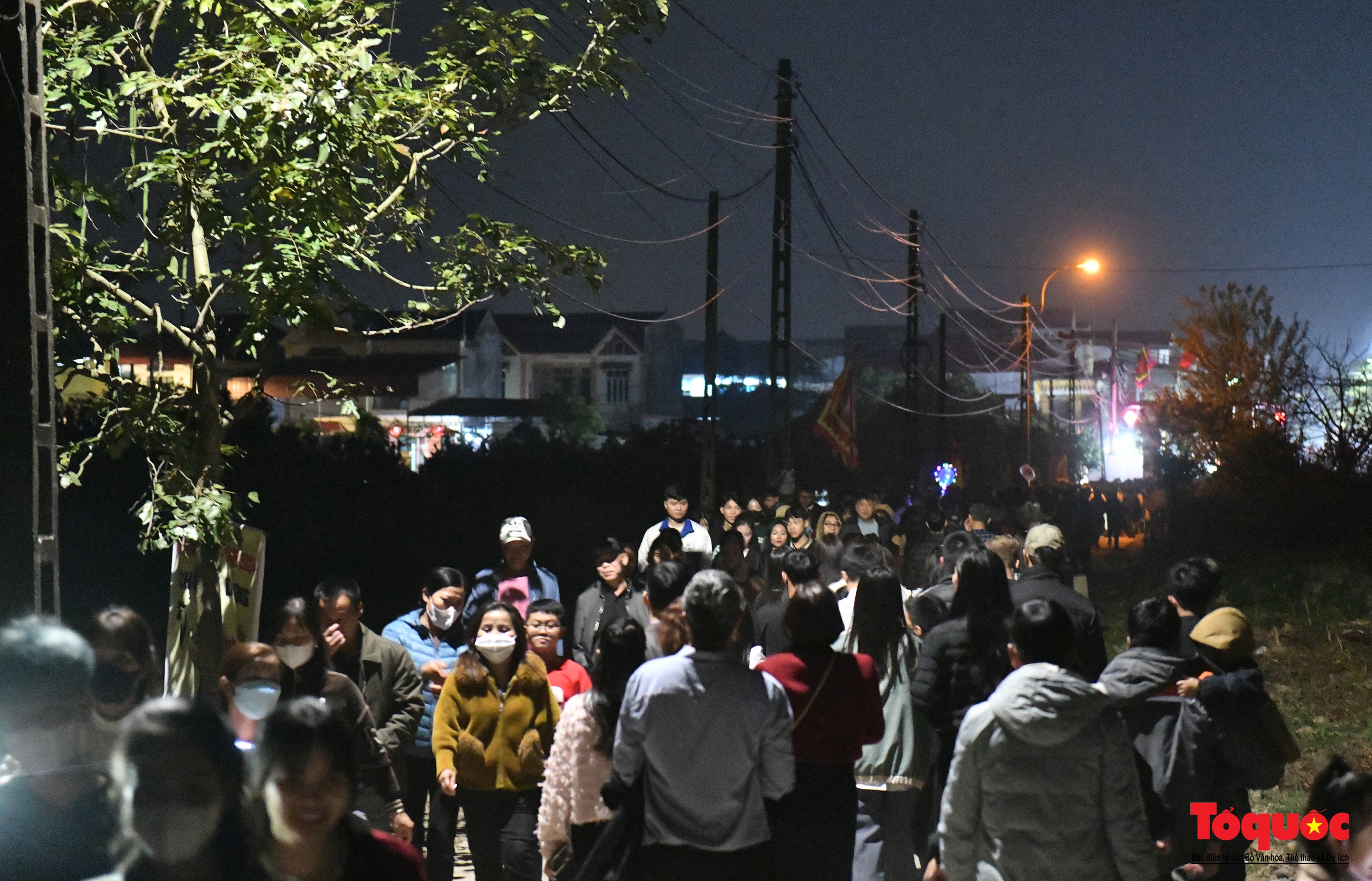 Độc lạ phiên chợ Âm dương họp lúc đêm ở Bắc Ninh - Ảnh 9.
