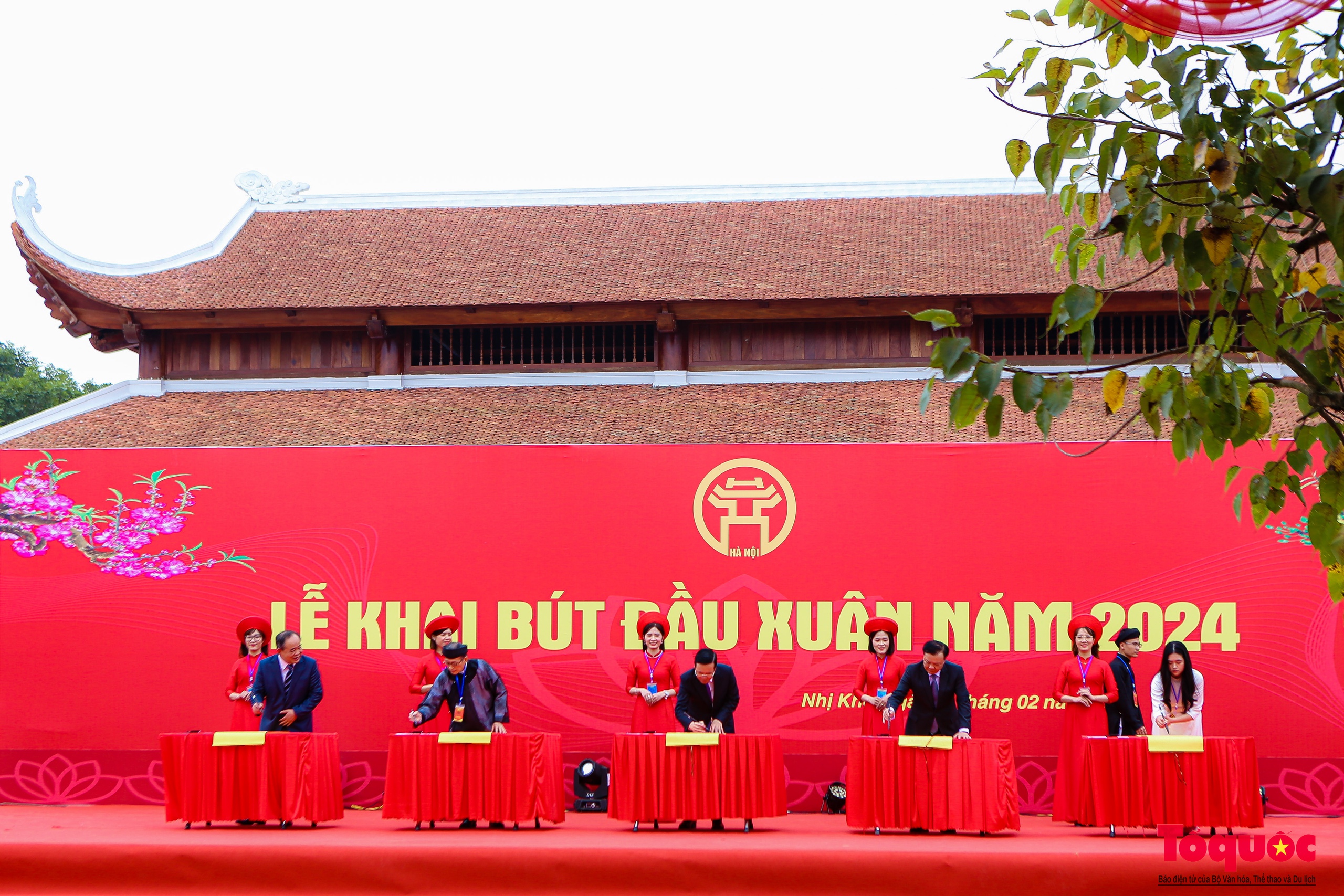 Chủ tịch nước Võ Văn Thưởng khai bút đầu năm tại Hà Nội - Ảnh 3.