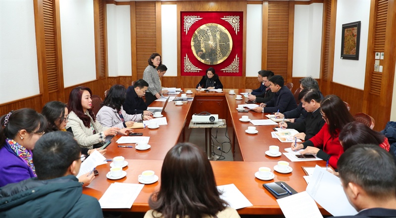 Garantir que a cerimônia de premiação dos títulos de Artista do Povo e Artista Benemérito ocorra de forma solene e impressionante - Foto 3. Đảm bảo lễ trao danh hiệu NSND, NSƯT diễn ra trang trọng, ấn tượng - Ảnh 3.
