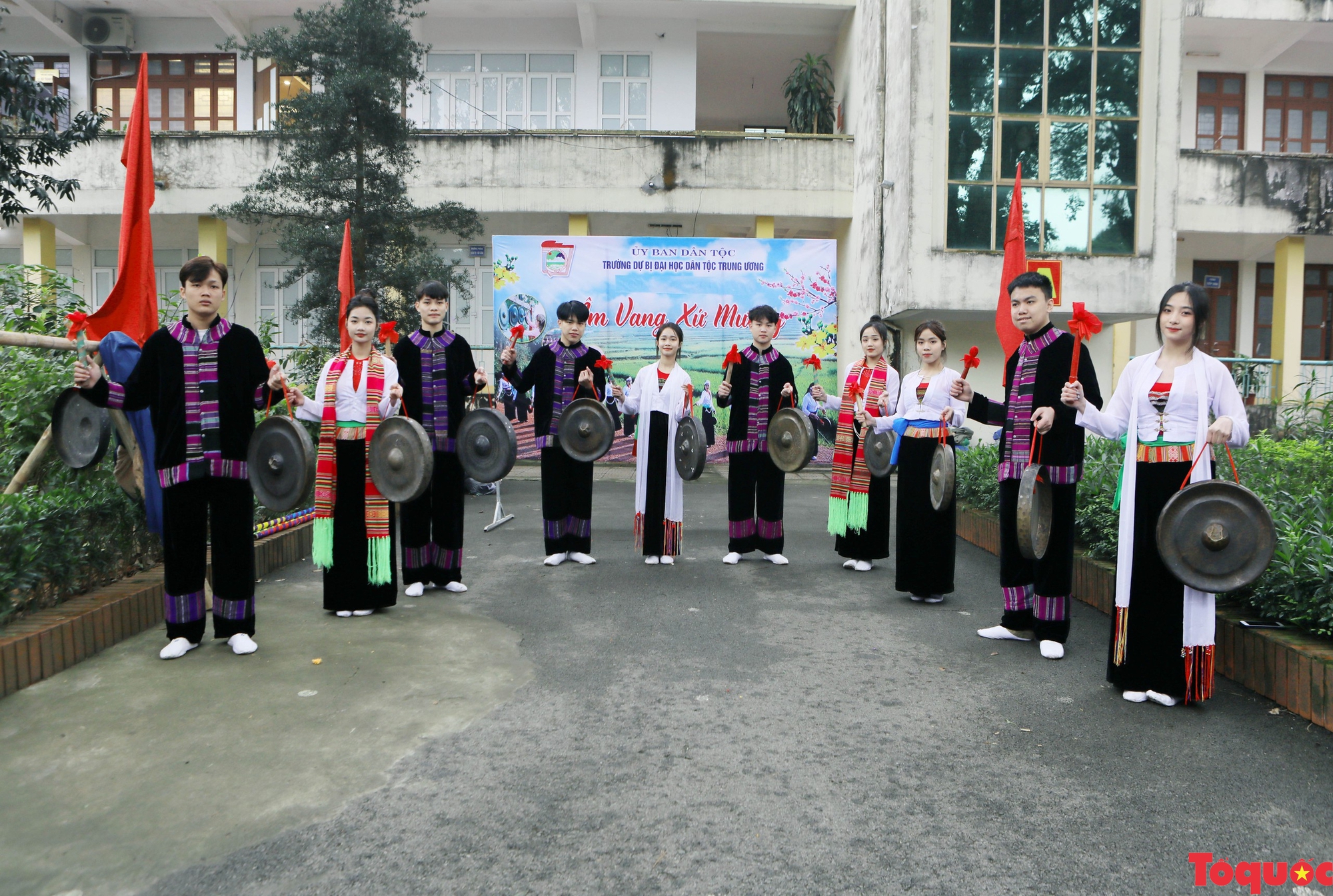ค้นพบ  Khám phá “Sắc màu Vùng cao” tại ngày hội trải nghiệm trường Dự bị Đại học Dân tộc Trung ương - Ảnh 1.