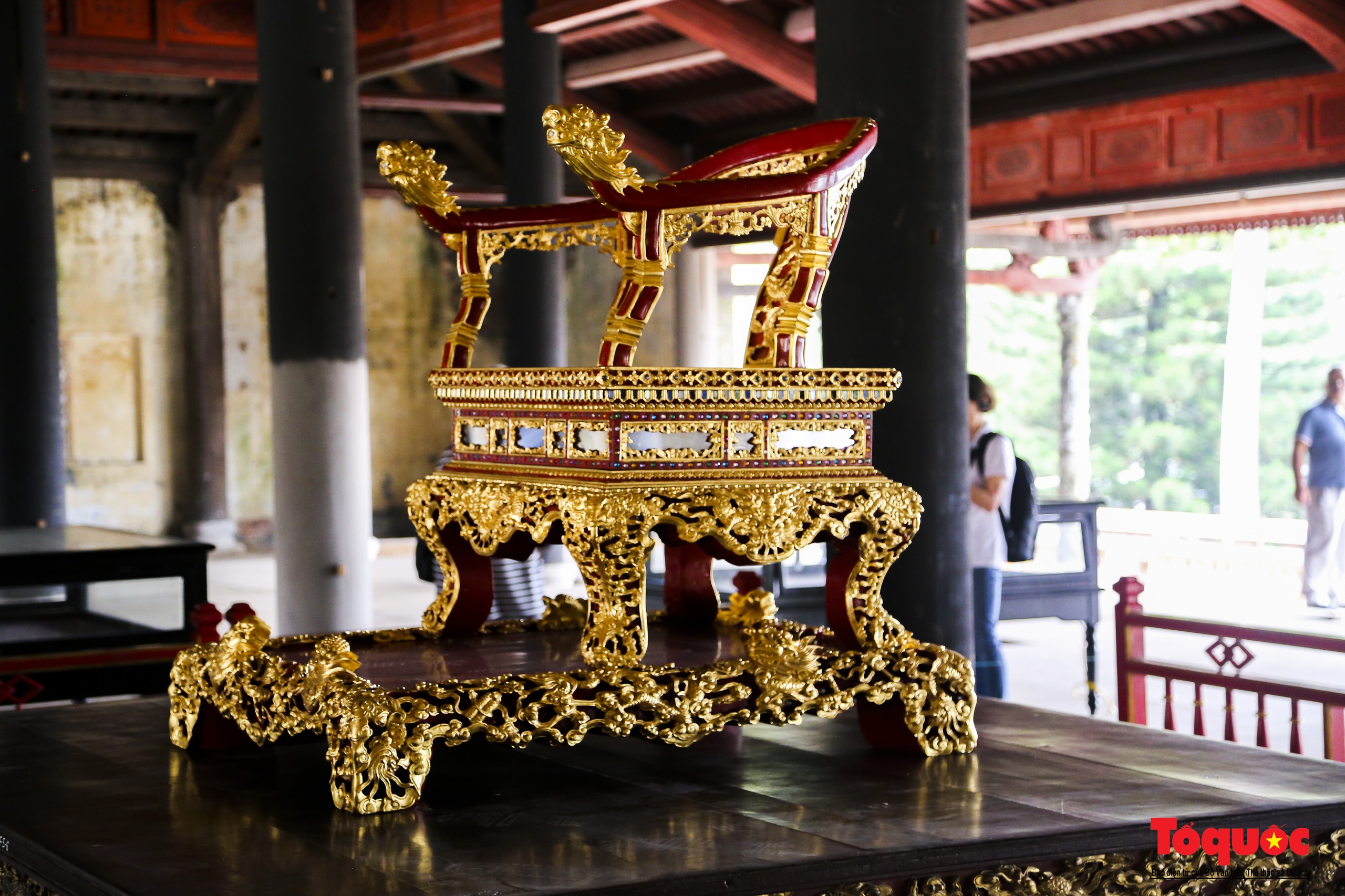 Ngắm biểu tượng rồng trên các công trình kiến trúc, cổ vật triều Nguyễn - Ảnh 18.